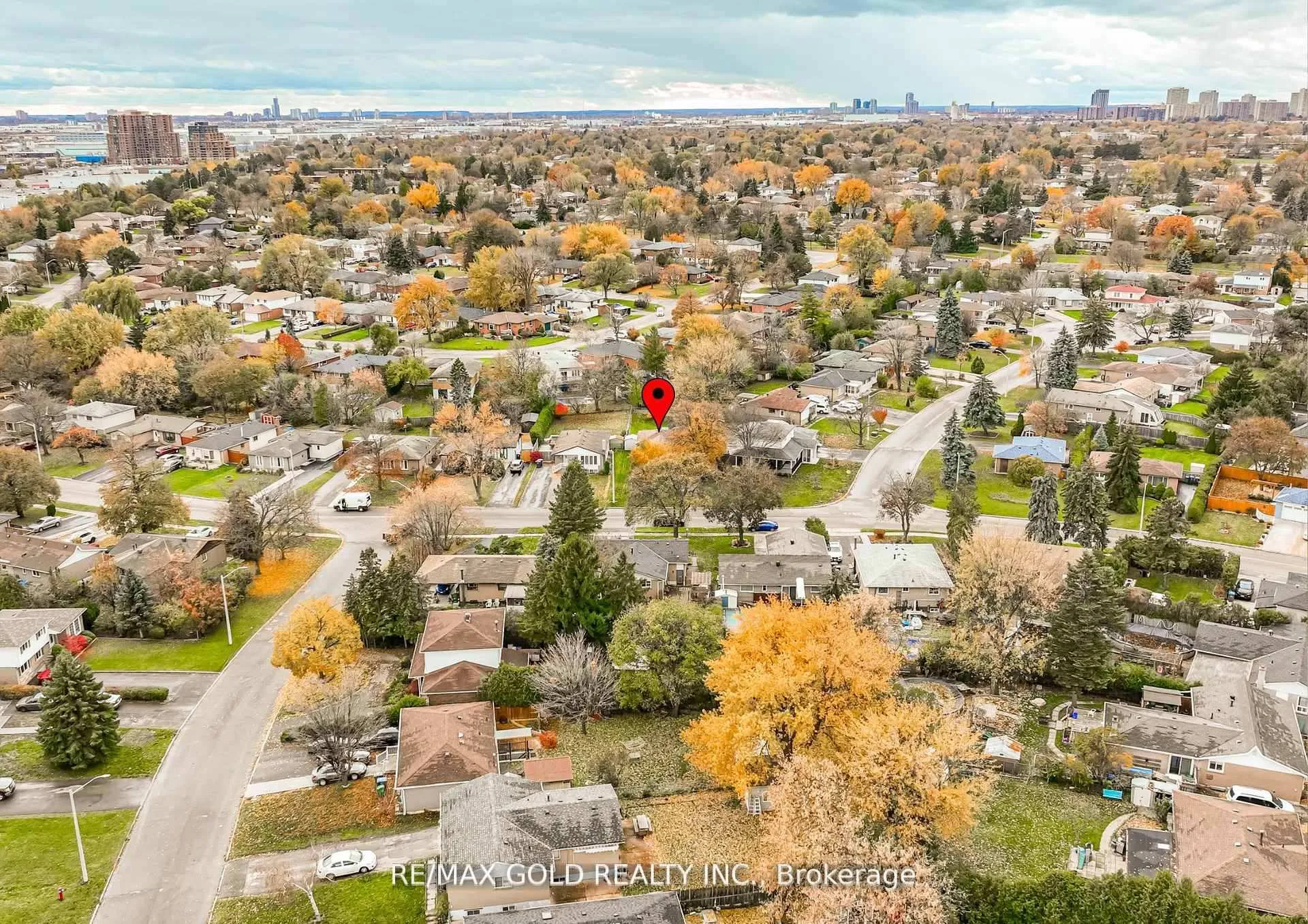 Photo 43 of 35 Duke Road, Brampton, Southgate — HOMEH