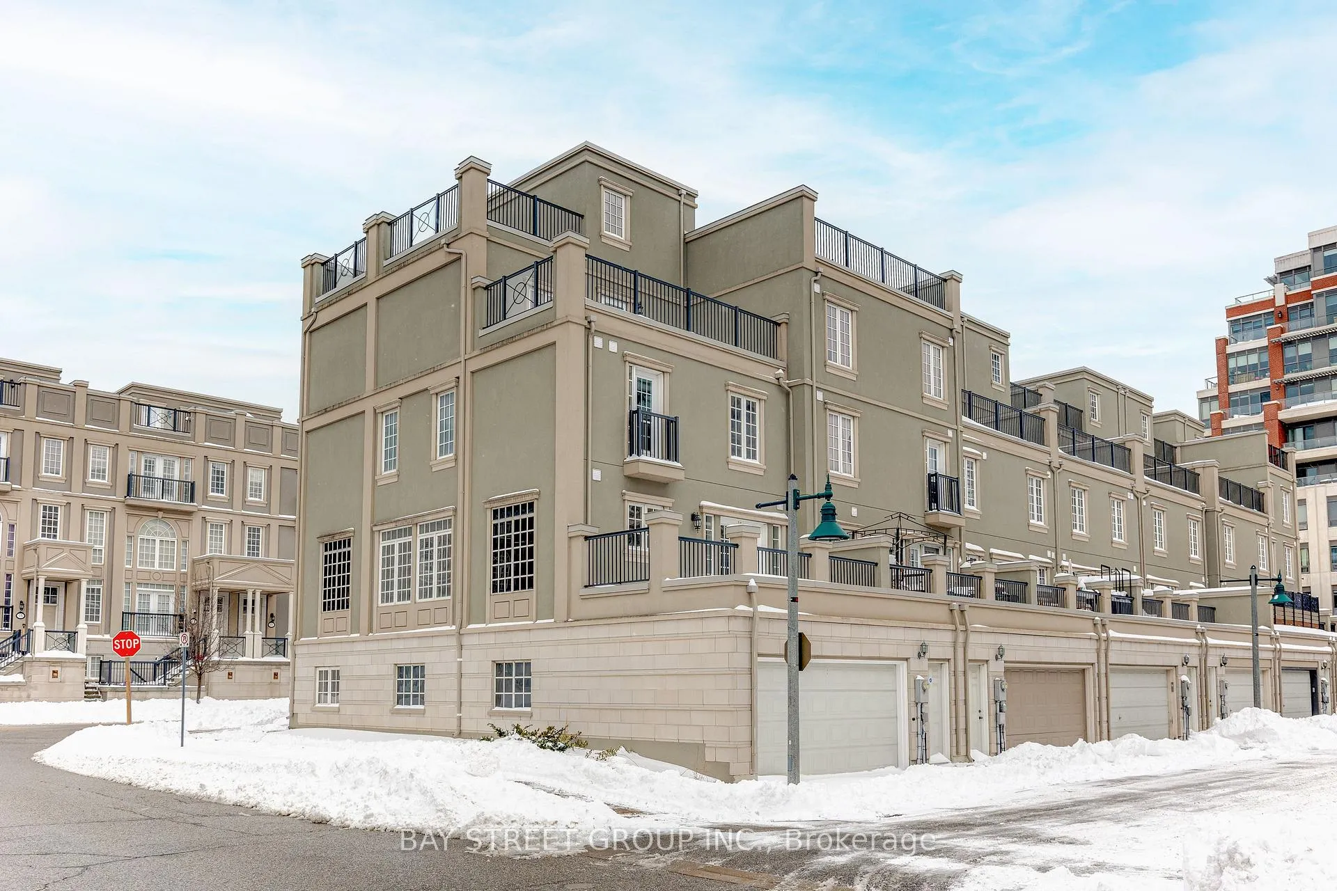 Photo 3 of 14 Lord Durham Road, Markham, Unionville — HOMEH