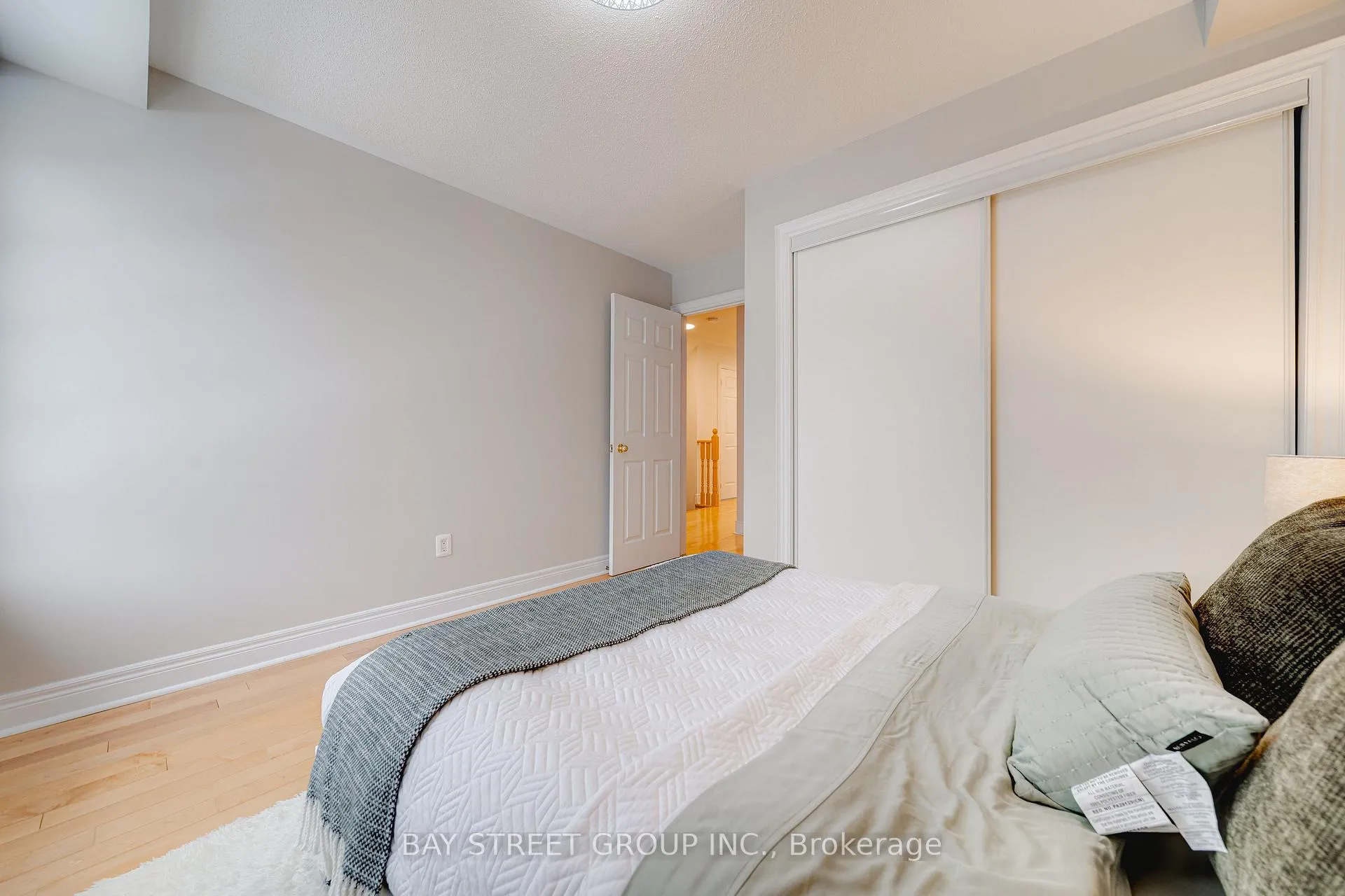 Photo 26 of 14 Lord Durham Road, Markham, Unionville — HOMEH