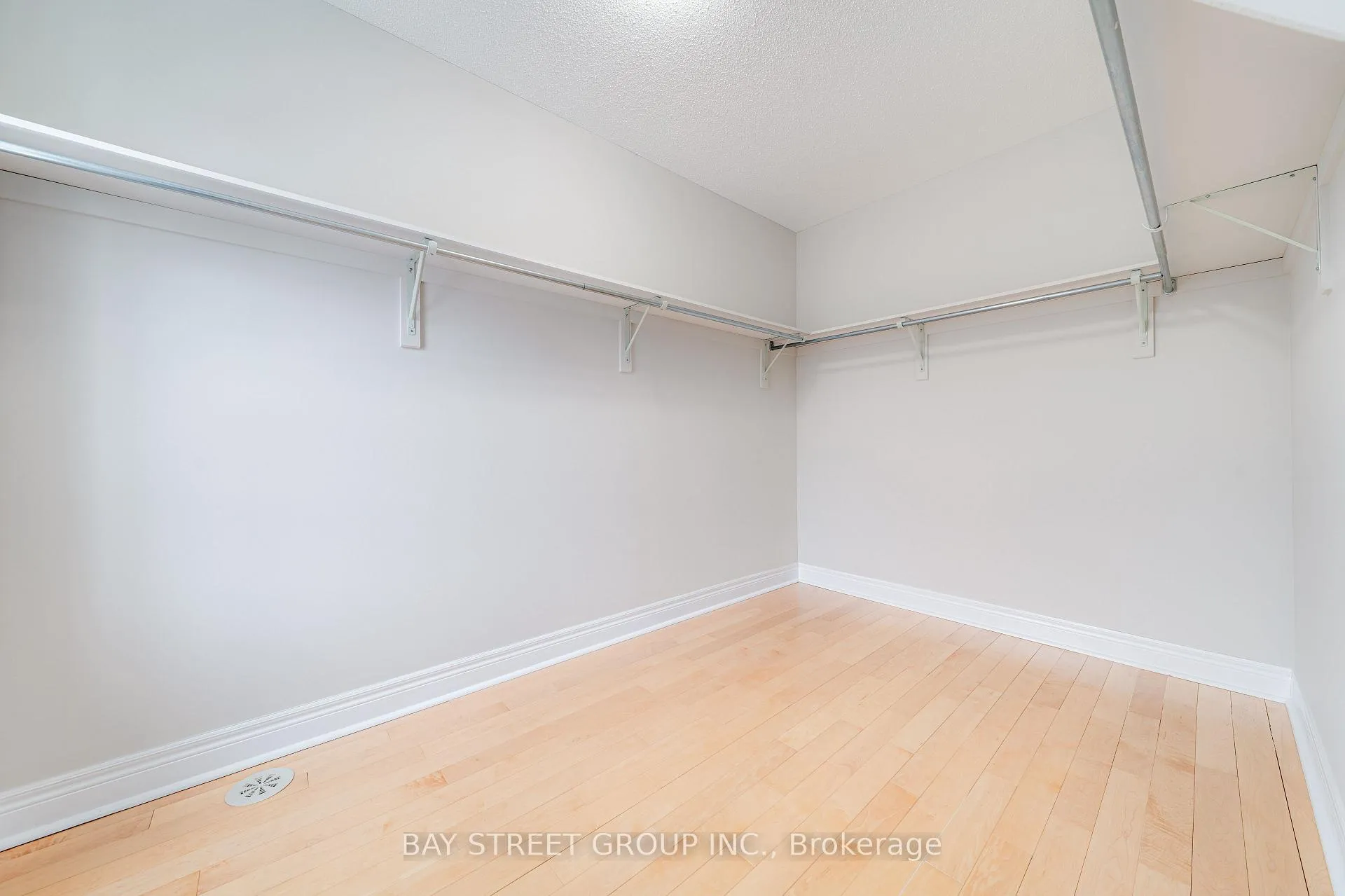 Photo 36 of 14 Lord Durham Road, Markham, Unionville — HOMEH