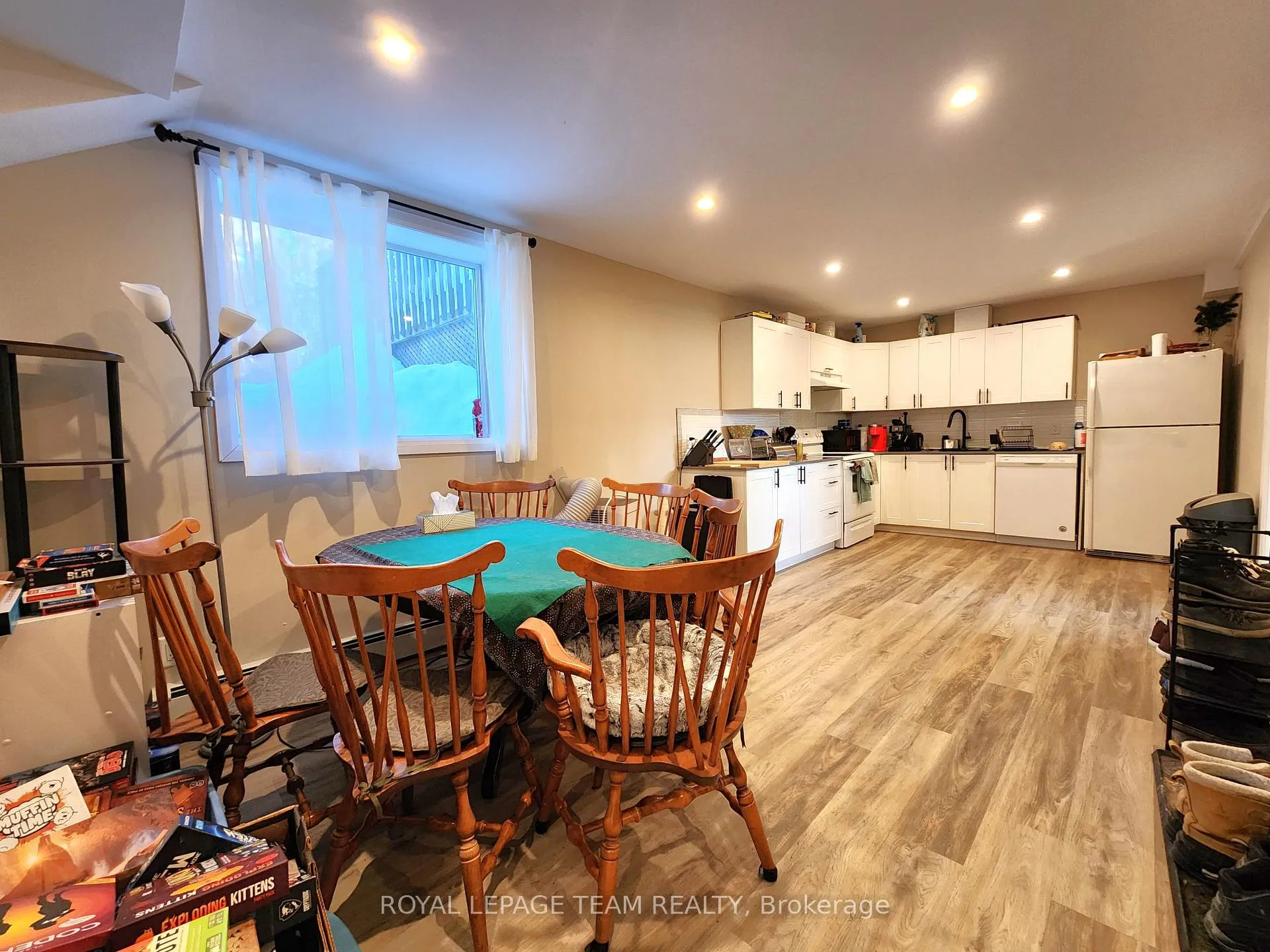 Photo 5 of Unit 2, 50 Fringewood Drive, Ottawa, Fringewood — HOMEH