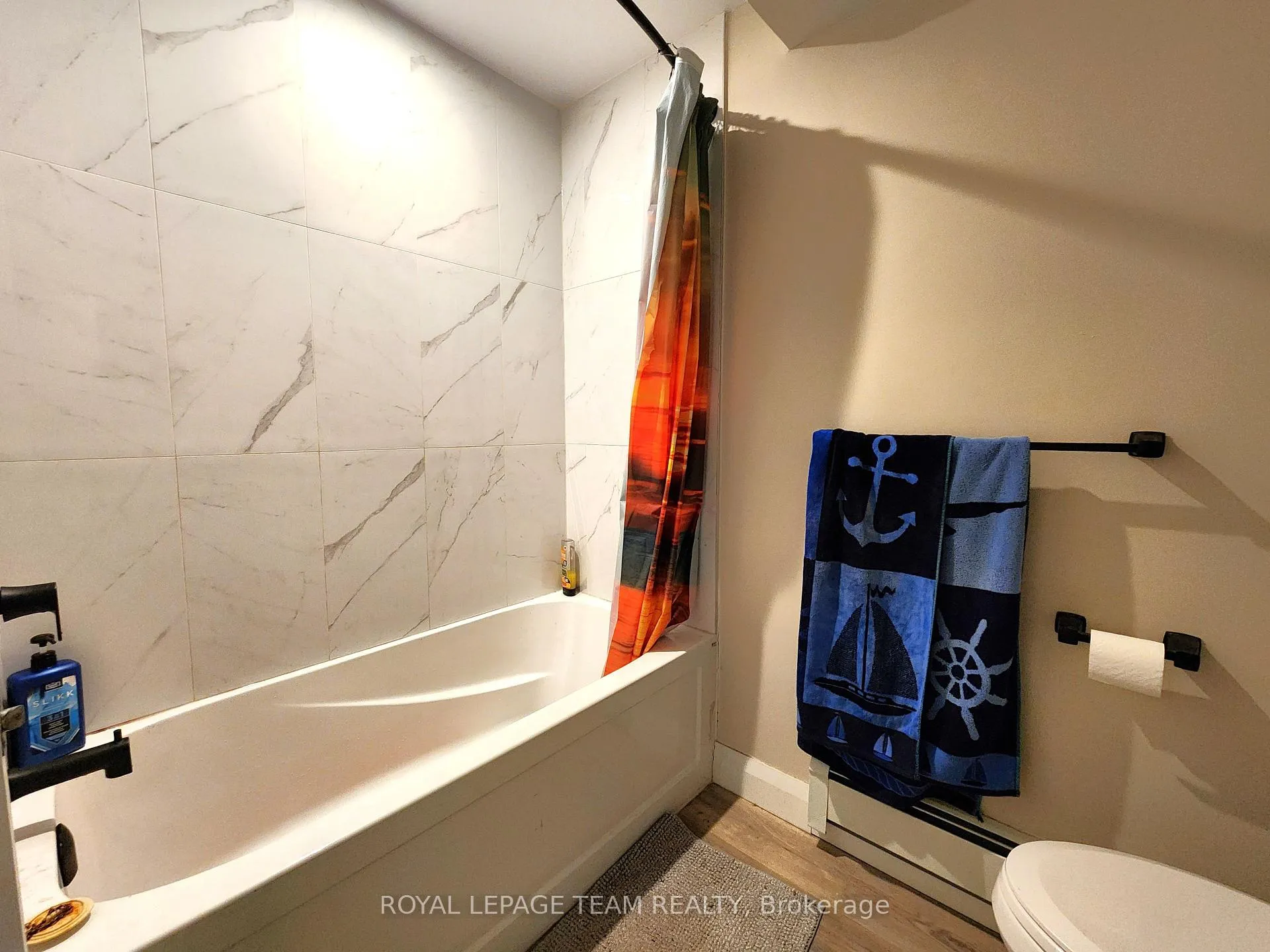 Photo 8 of Unit 2, 50 Fringewood Drive, Ottawa, Fringewood — HOMEH