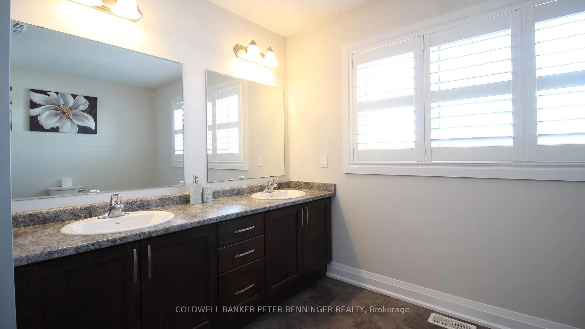 Photo 21 of 14 Greyhawk Street, Kitchener — HOMEH