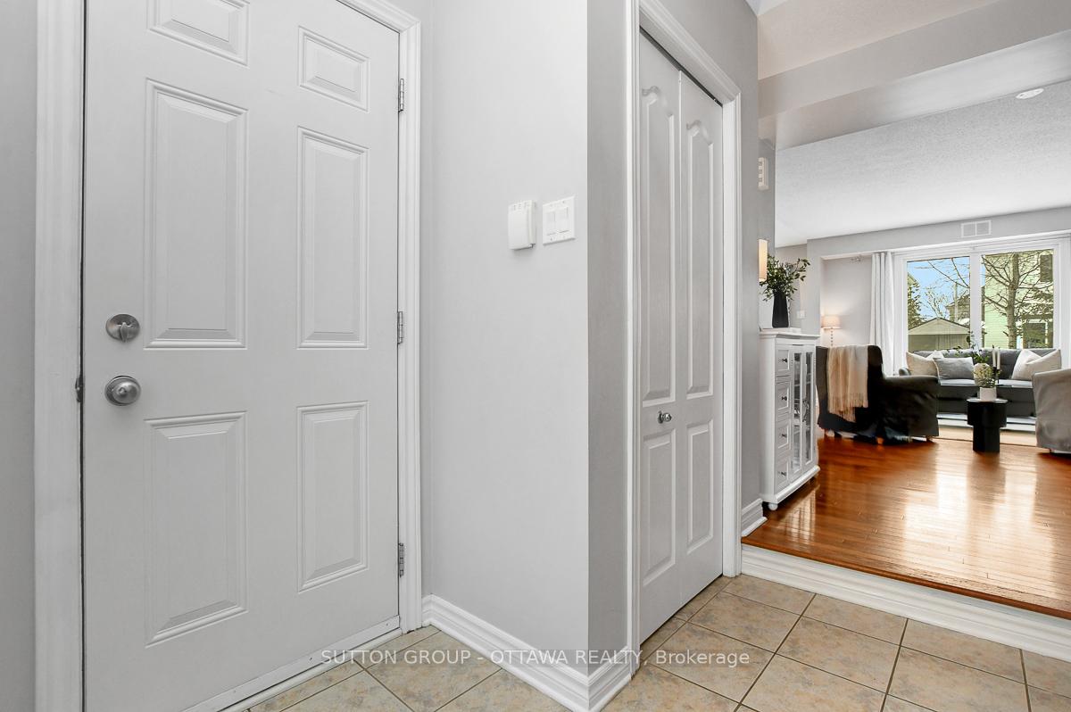 Photo 4 of 4225 Kelly Farm Drive, Ottawa, Blossom Park/Kemp Park/Findlay Creek — HOMEH
