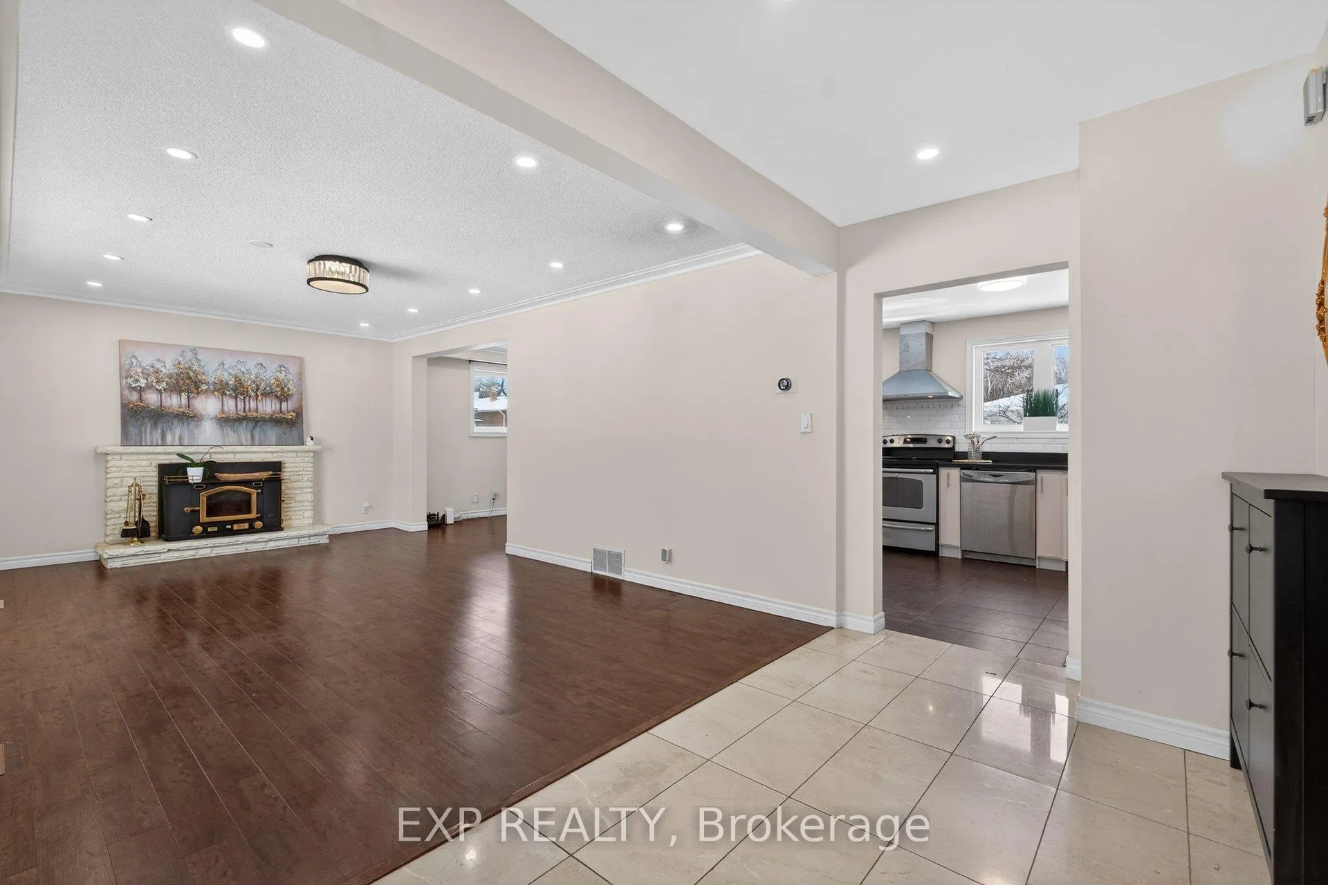 Photo 10 of 2 Gladiator Road, Markham, Bullock — HOMEH