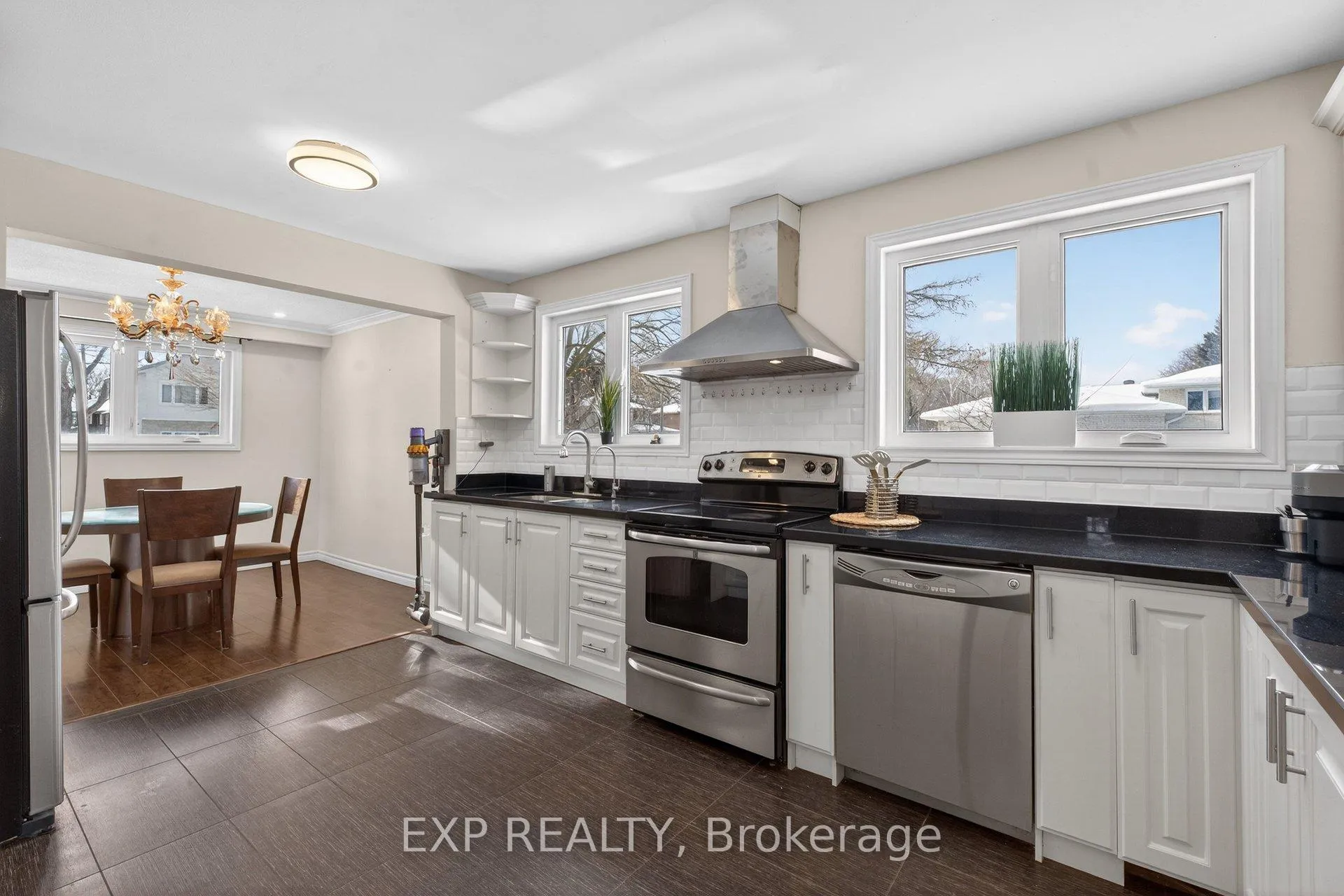 Photo 19 of 2 Gladiator Road, Markham, Bullock — HOMEH