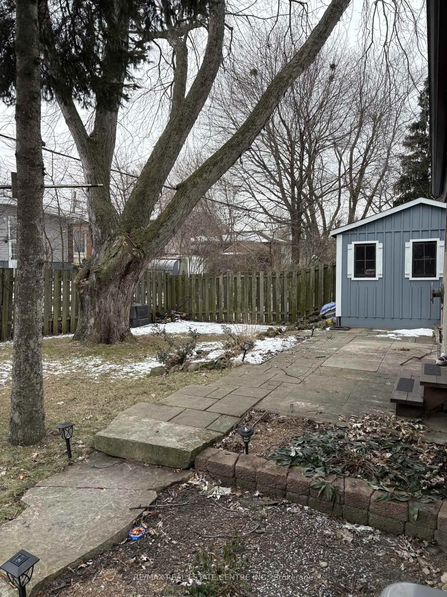 Photo 7 of Unit upper, 33 Westway Place, Kitchener, Pioneer Park — HOMEH