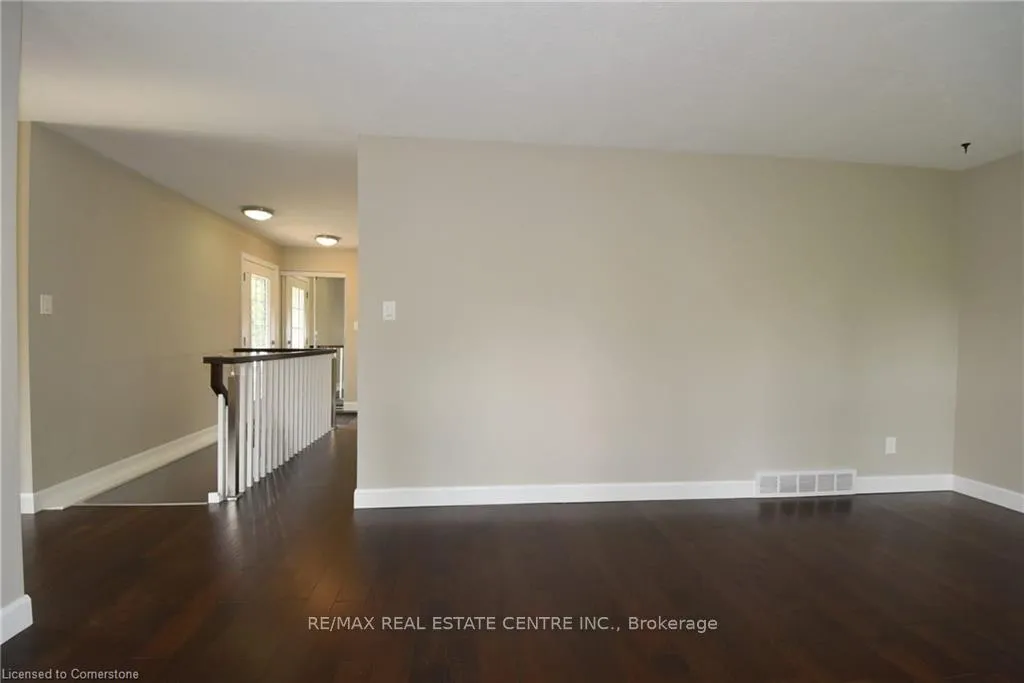 Photo 10 of Unit upper, 33 Westway Place, Kitchener, Pioneer Park — HOMEH