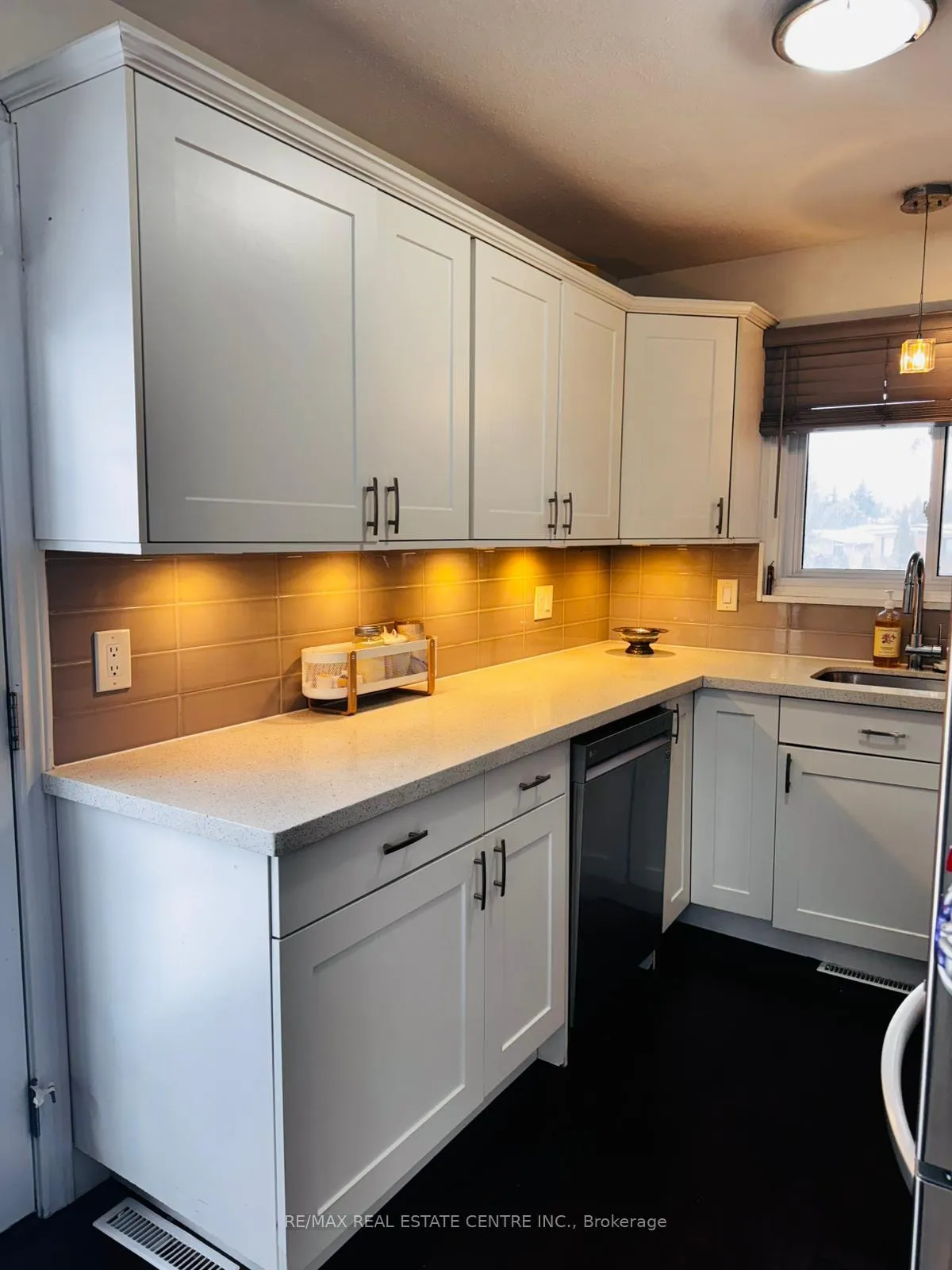 Photo 17 of Unit upper, 33 Westway Place, Kitchener, Pioneer Park — HOMEH
