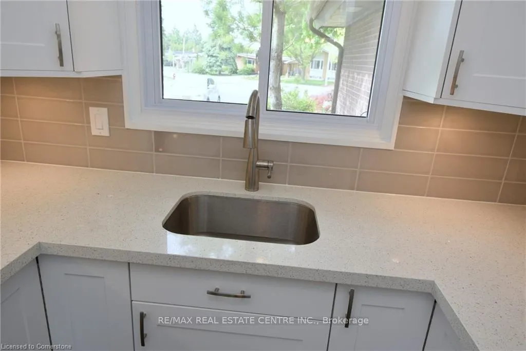 Photo 18 of Unit upper, 33 Westway Place, Kitchener, Pioneer Park — HOMEH