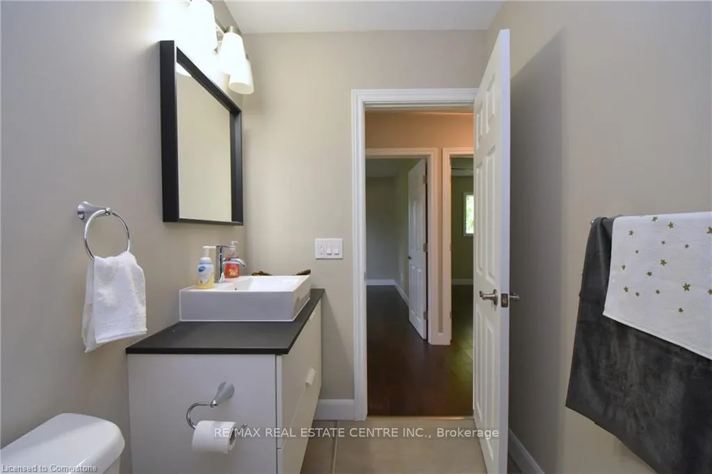 Photo 26 of Unit upper, 33 Westway Place, Kitchener, Pioneer Park — HOMEH