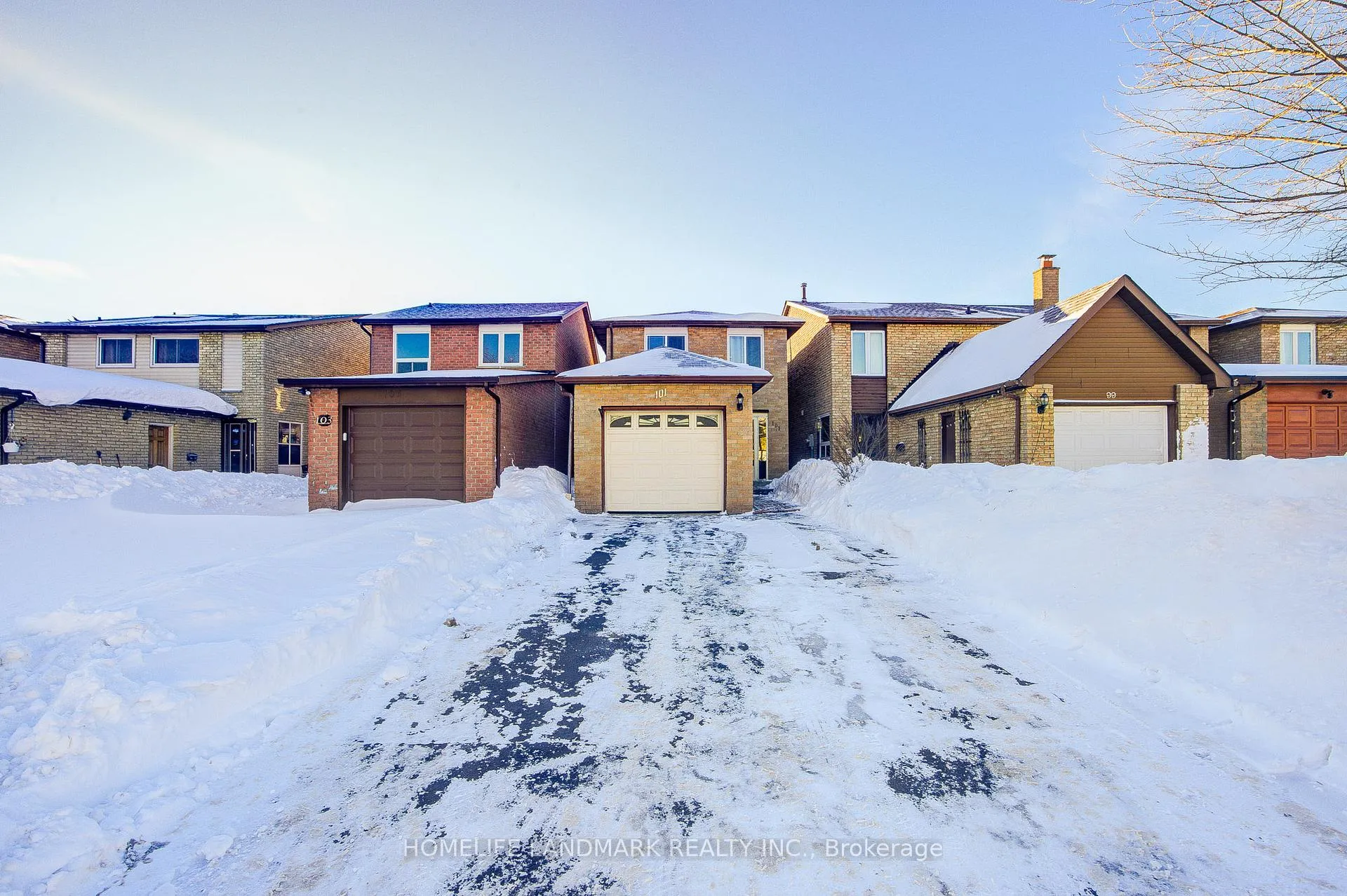 Photo 1 of 101 Upton Crescent, Markham, Milliken Mills West — HOMEH