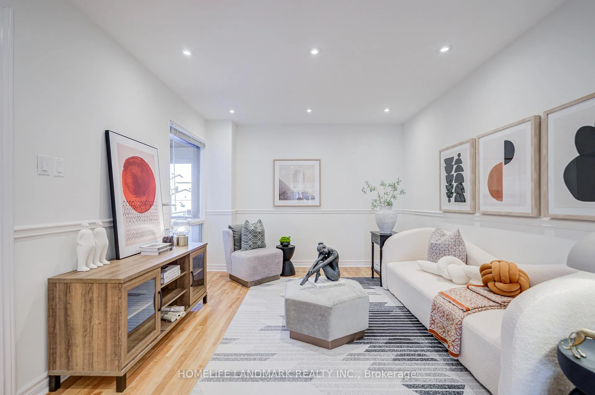 Photo 5 of 101 Upton Crescent, Markham, Milliken Mills West — HOMEH