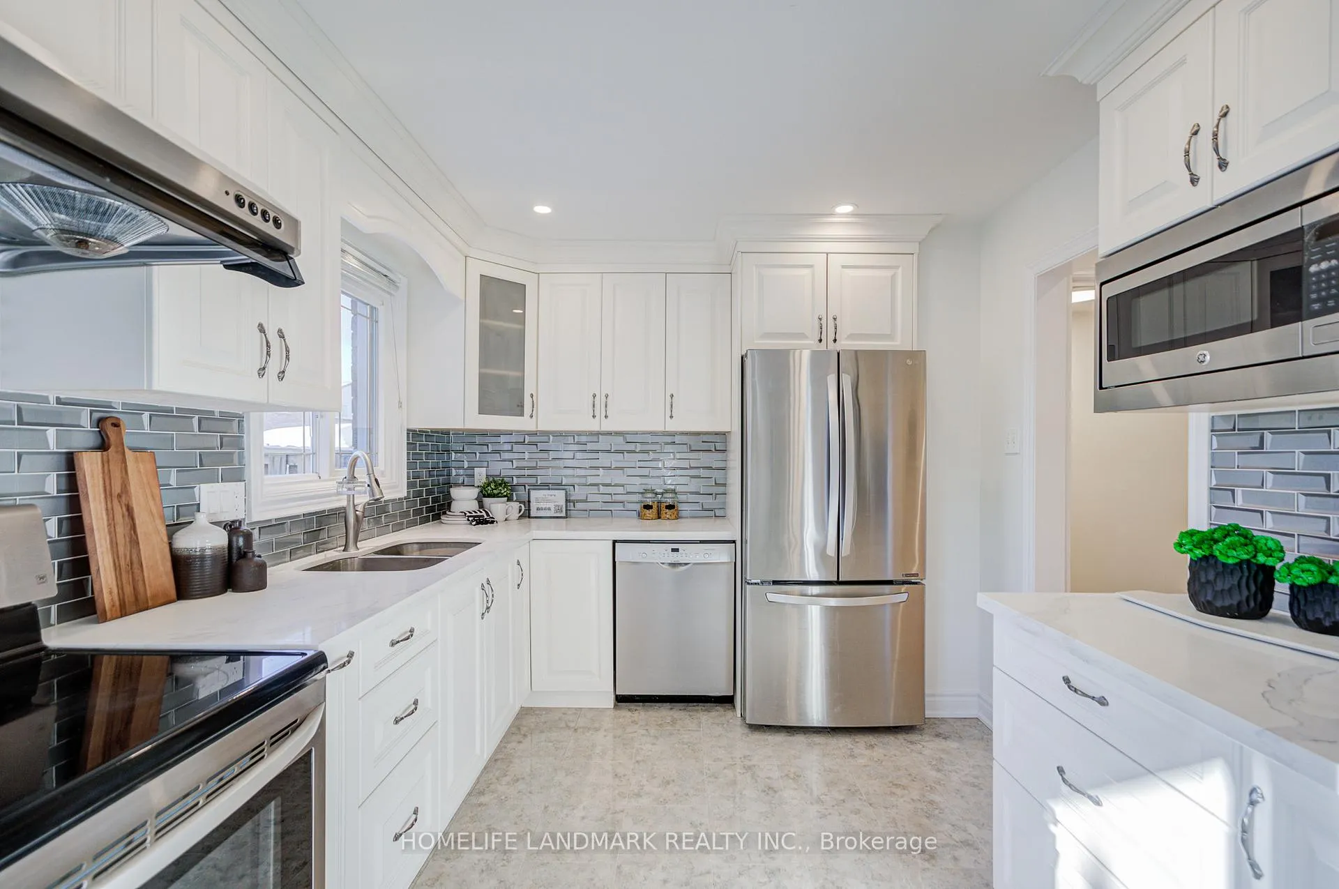 Photo 19 of 101 Upton Crescent, Markham, Milliken Mills West — HOMEH