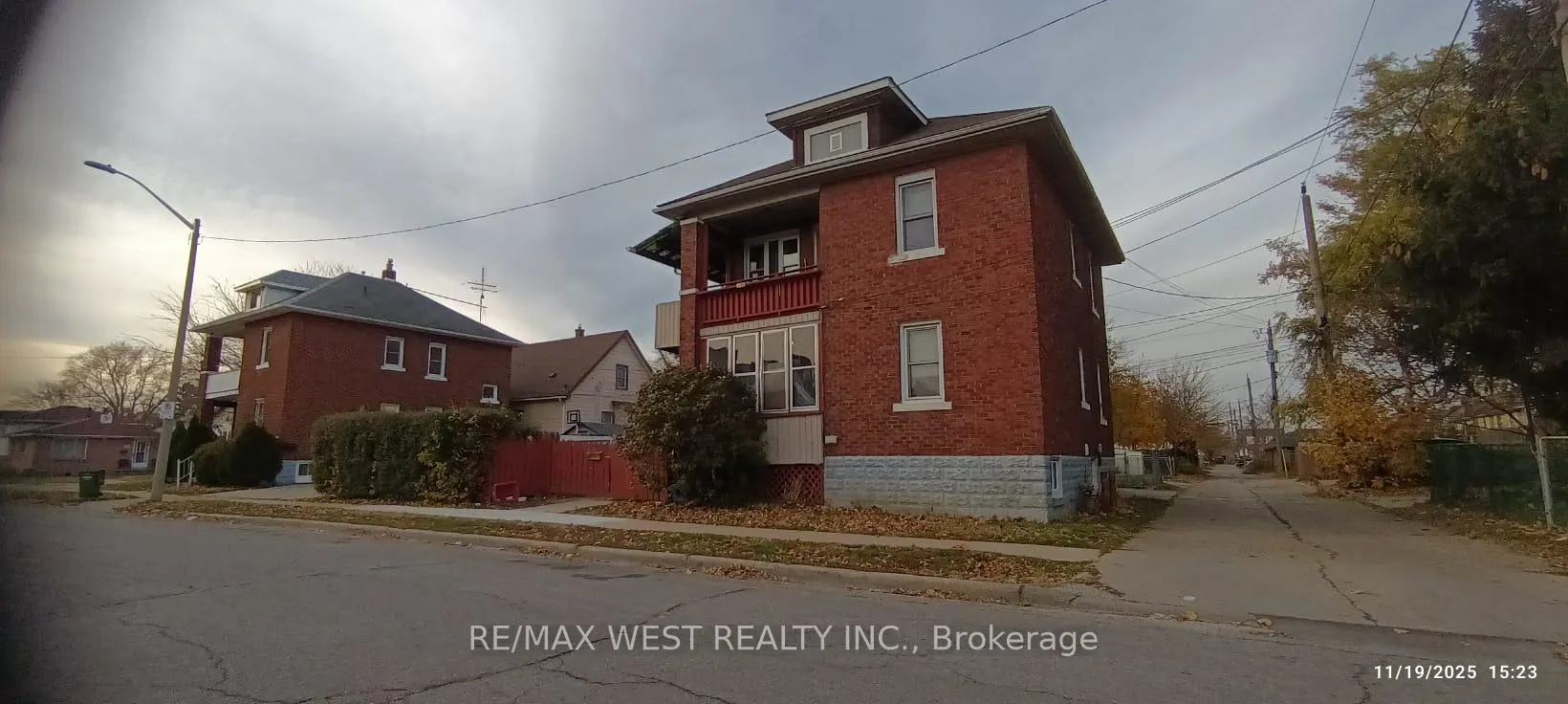Front of Unit 1240, 1238 Niagara Street