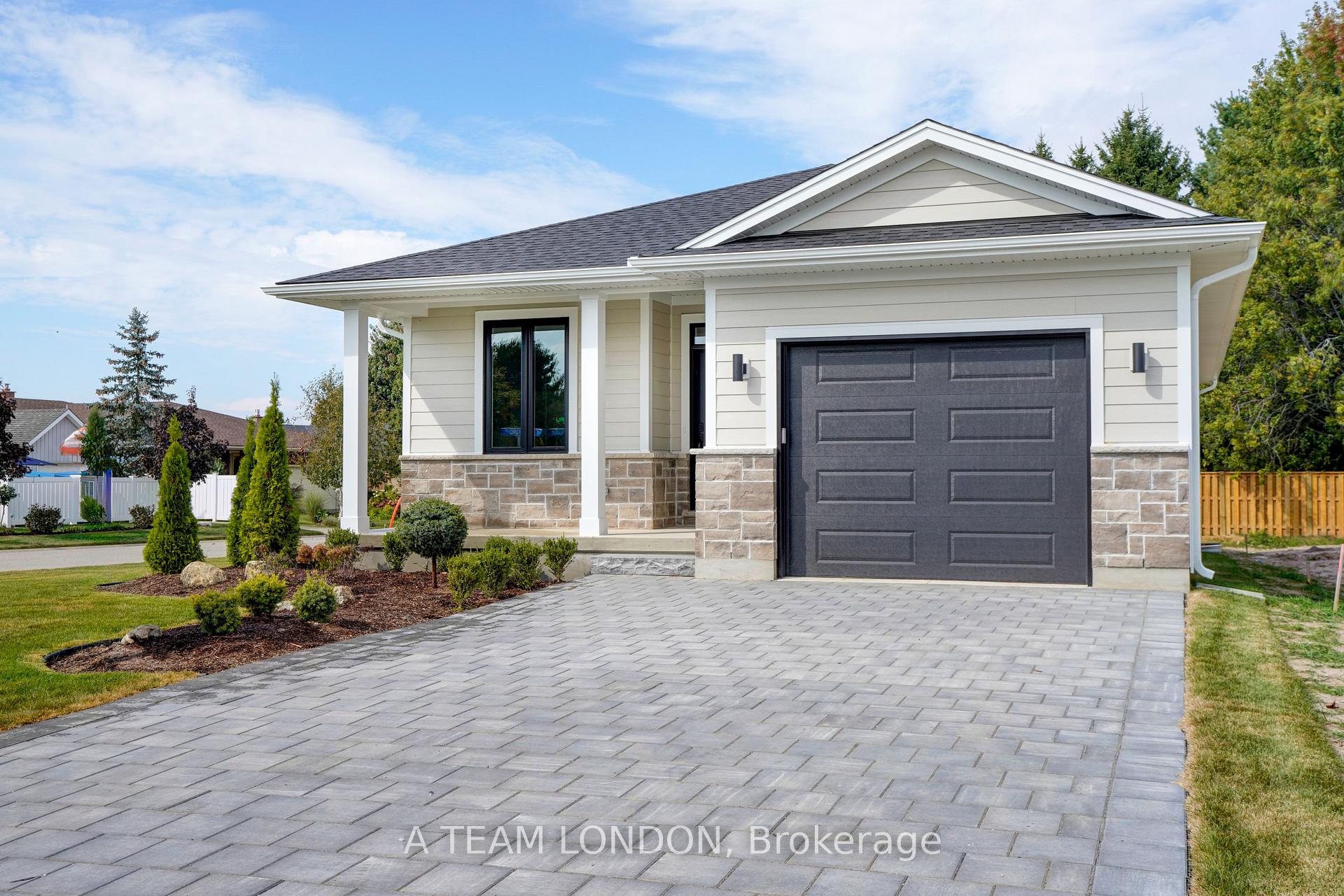 Photo 1 of 295 Ashford Street, Central Elgin, Belmont — HOMEH