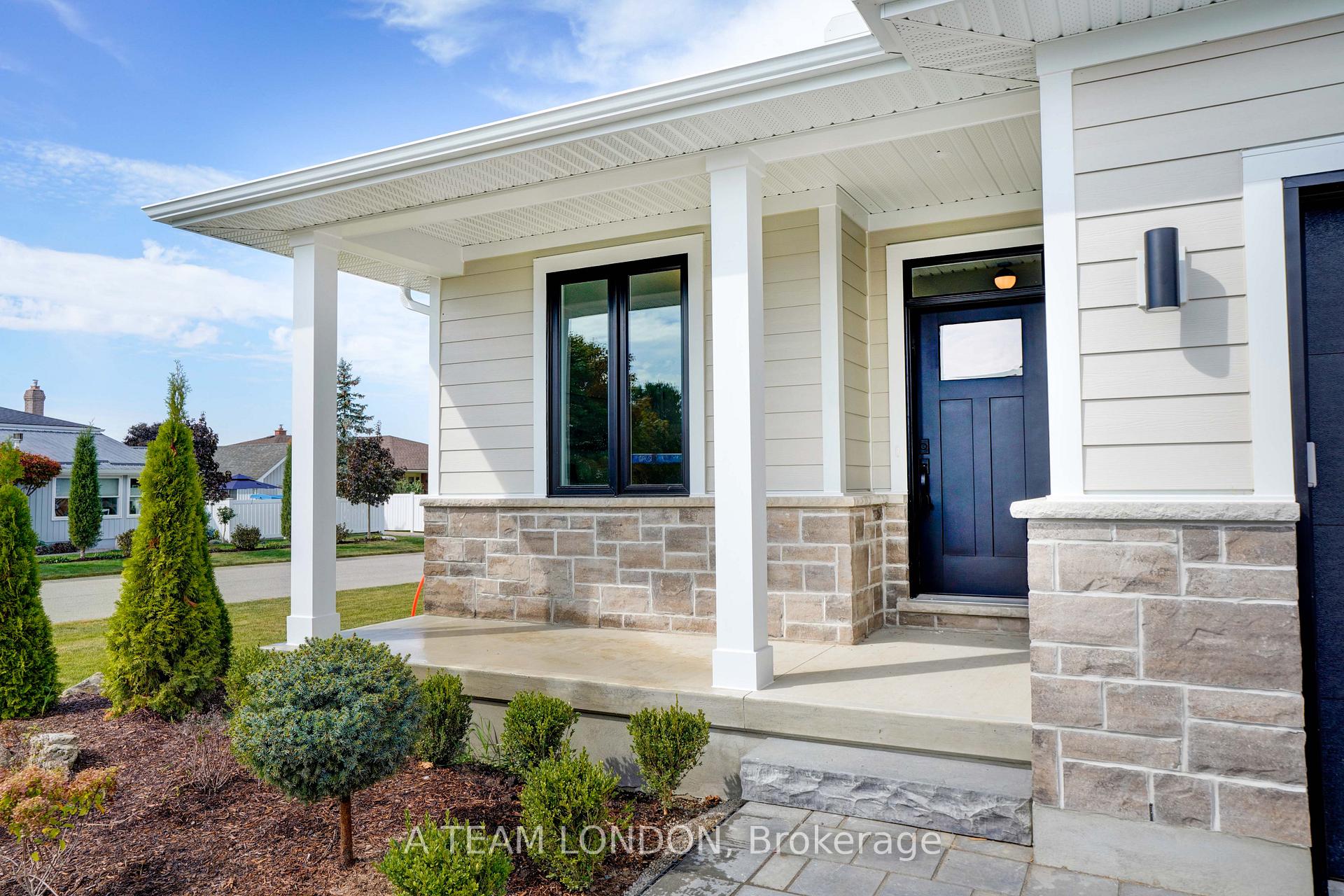 Photo 2 of 295 Ashford Street, Central Elgin, Belmont — HOMEH