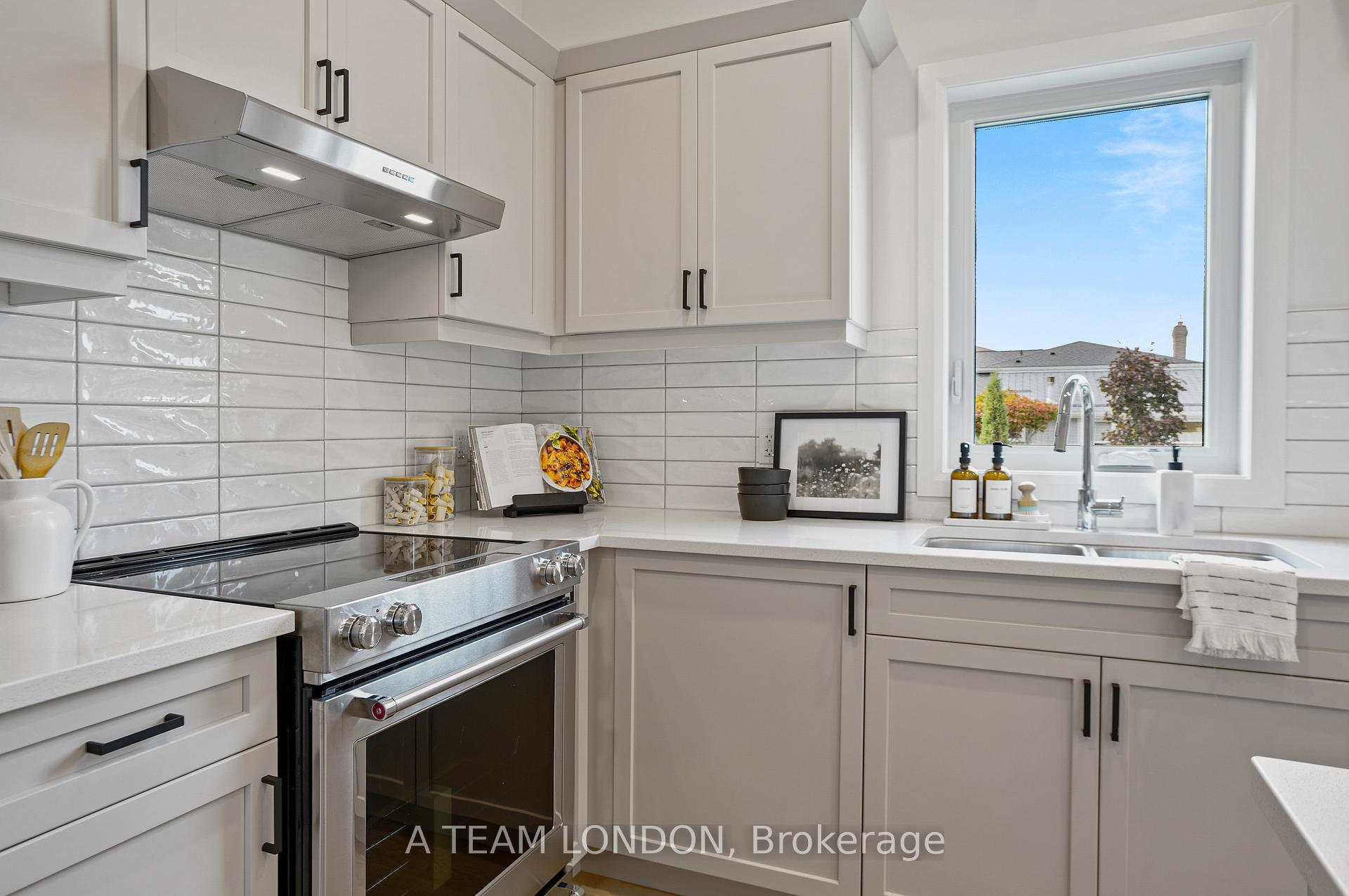 Photo 8 of 295 Ashford Street, Central Elgin, Belmont — HOMEH