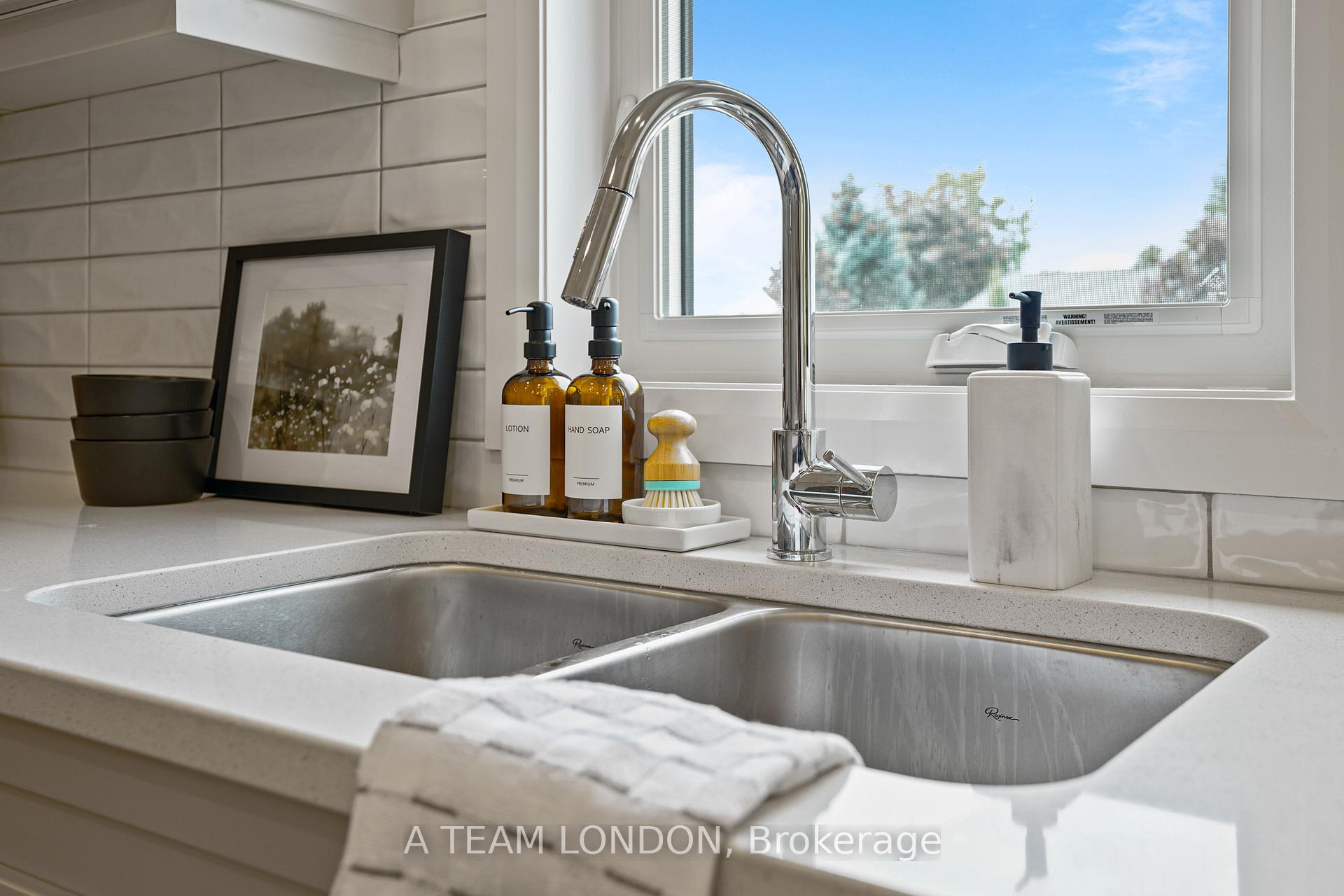 Photo 9 of 295 Ashford Street, Central Elgin, Belmont — HOMEH