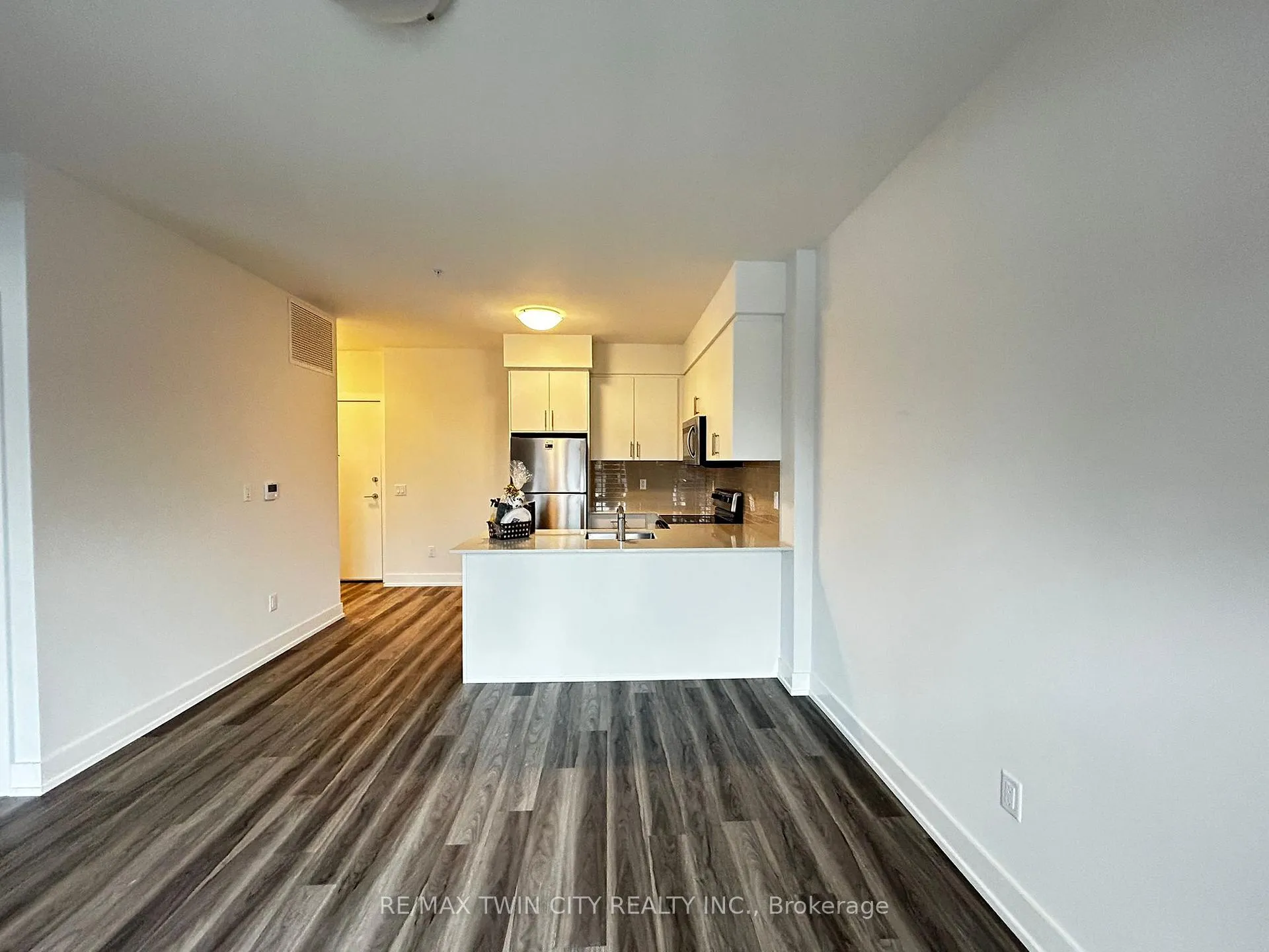 Photo 3 of Unit 421, 1100 Lackner Place, Kitchener — HOMEH