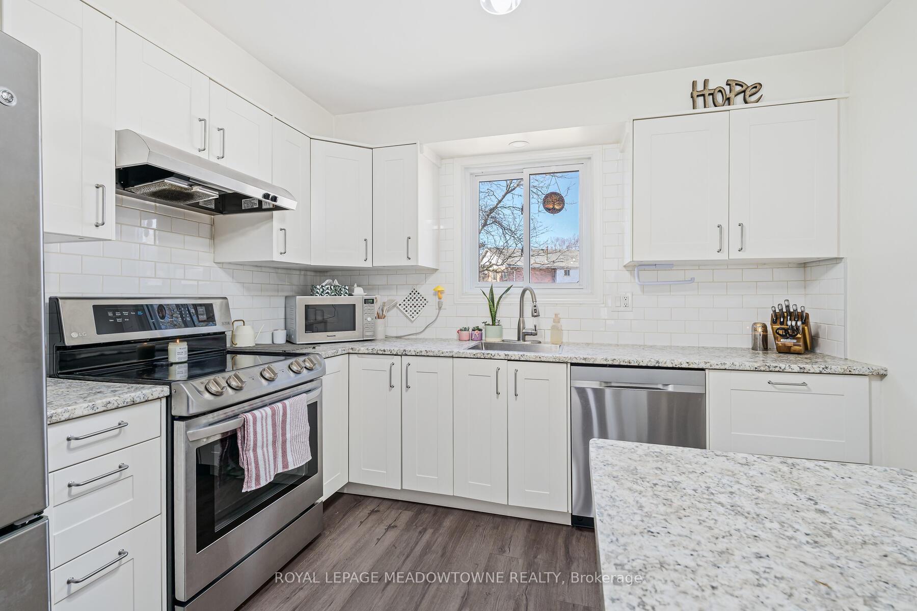 Photo 16 of 12 Hemlock Court, Brant, Brantford Twp — HOMEH