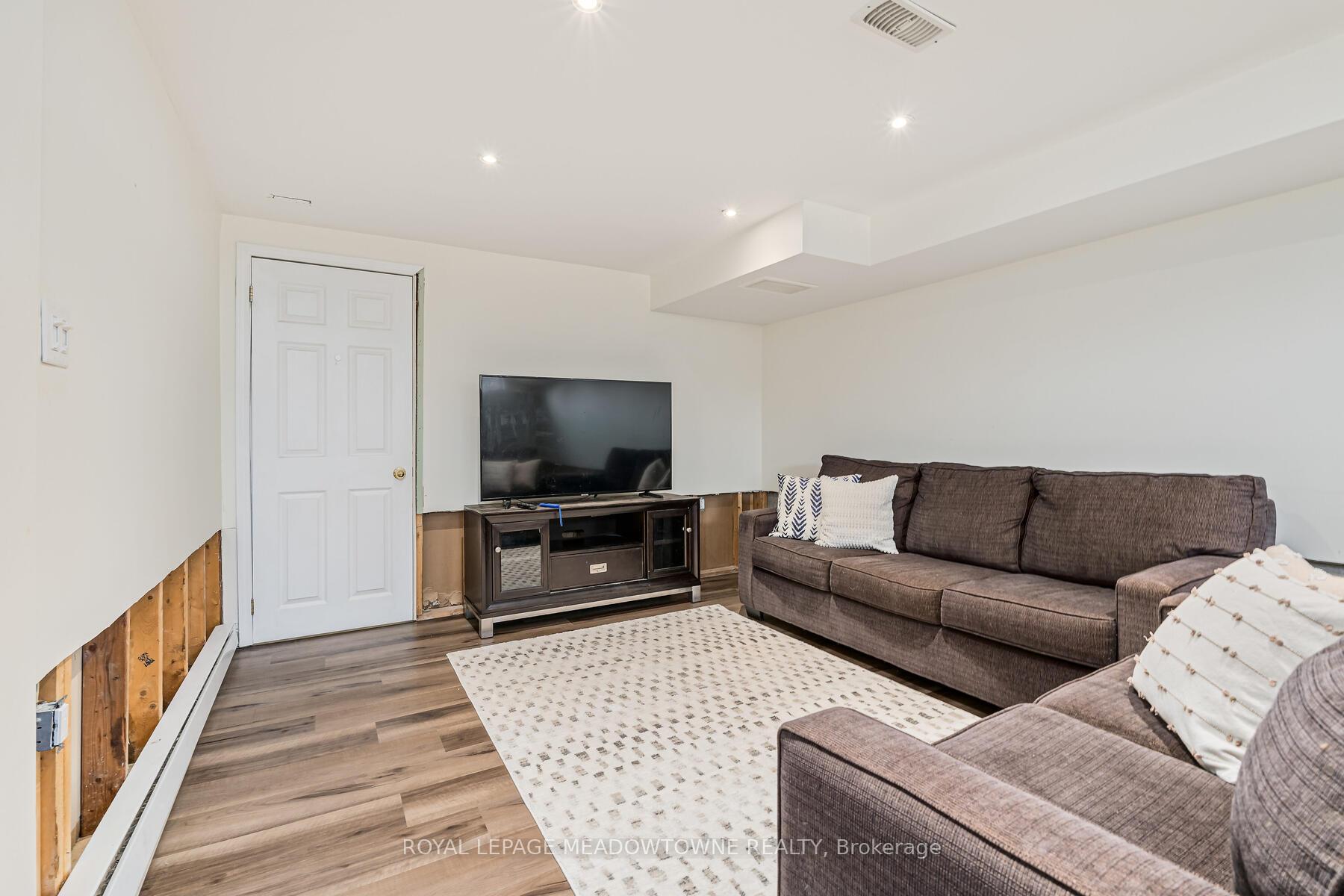 Photo 25 of 12 Hemlock Court, Brant, Brantford Twp — HOMEH