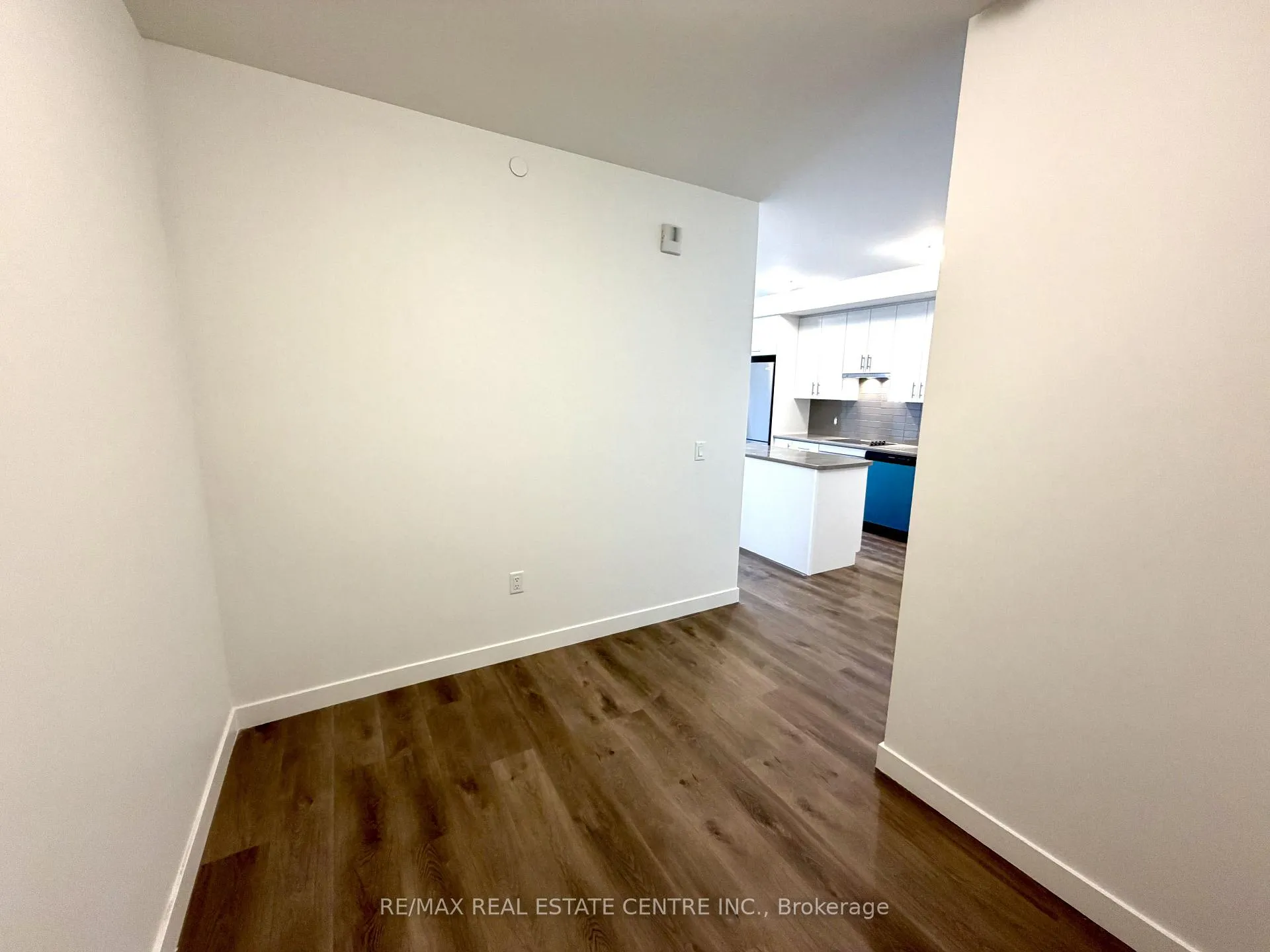 Photo 9 of Unit 801, 461 Green Road, Hamilton, Lakeshore — HOMEH