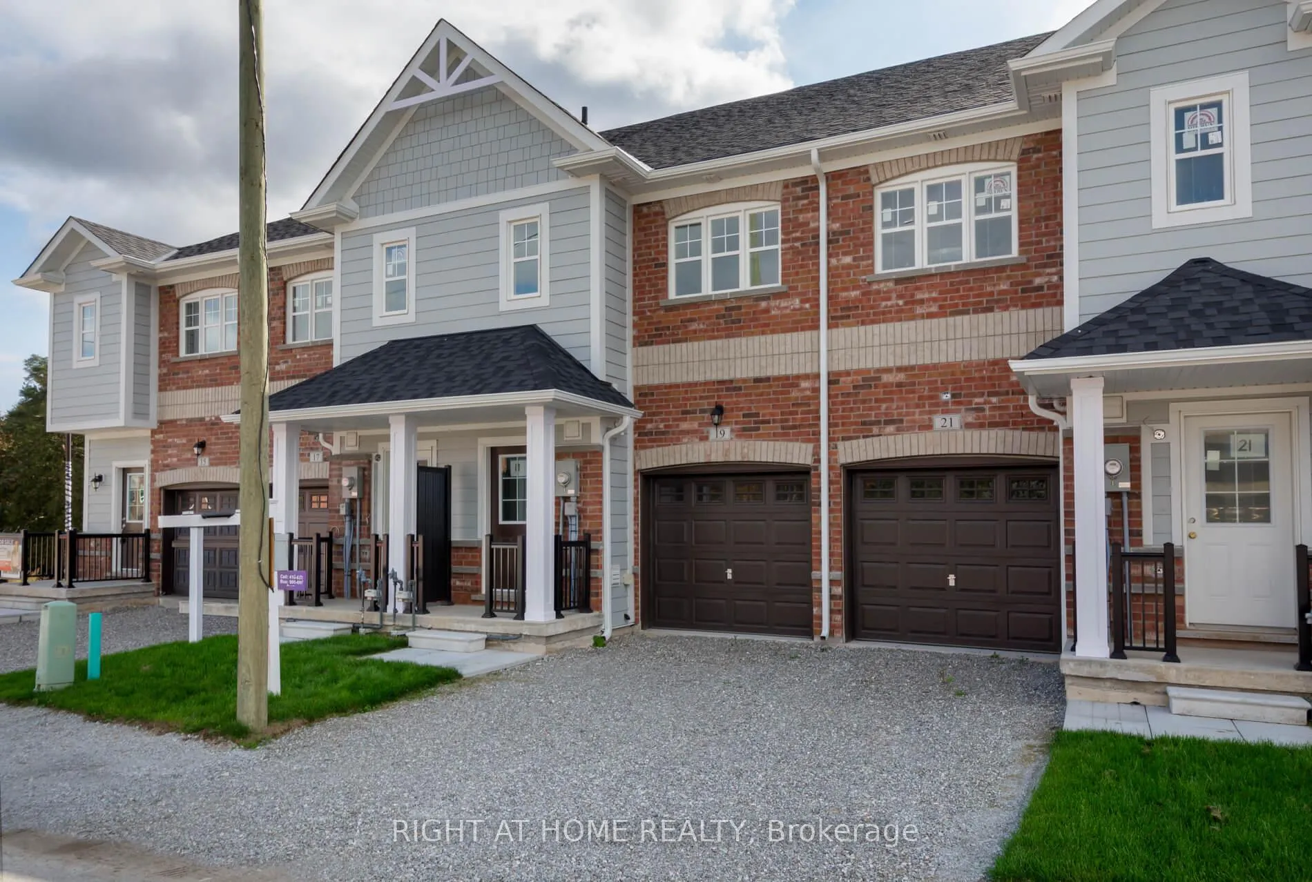 Photo 1 of 19 Ravenscraig Place, Innisfil, Cookstown — HOMEH