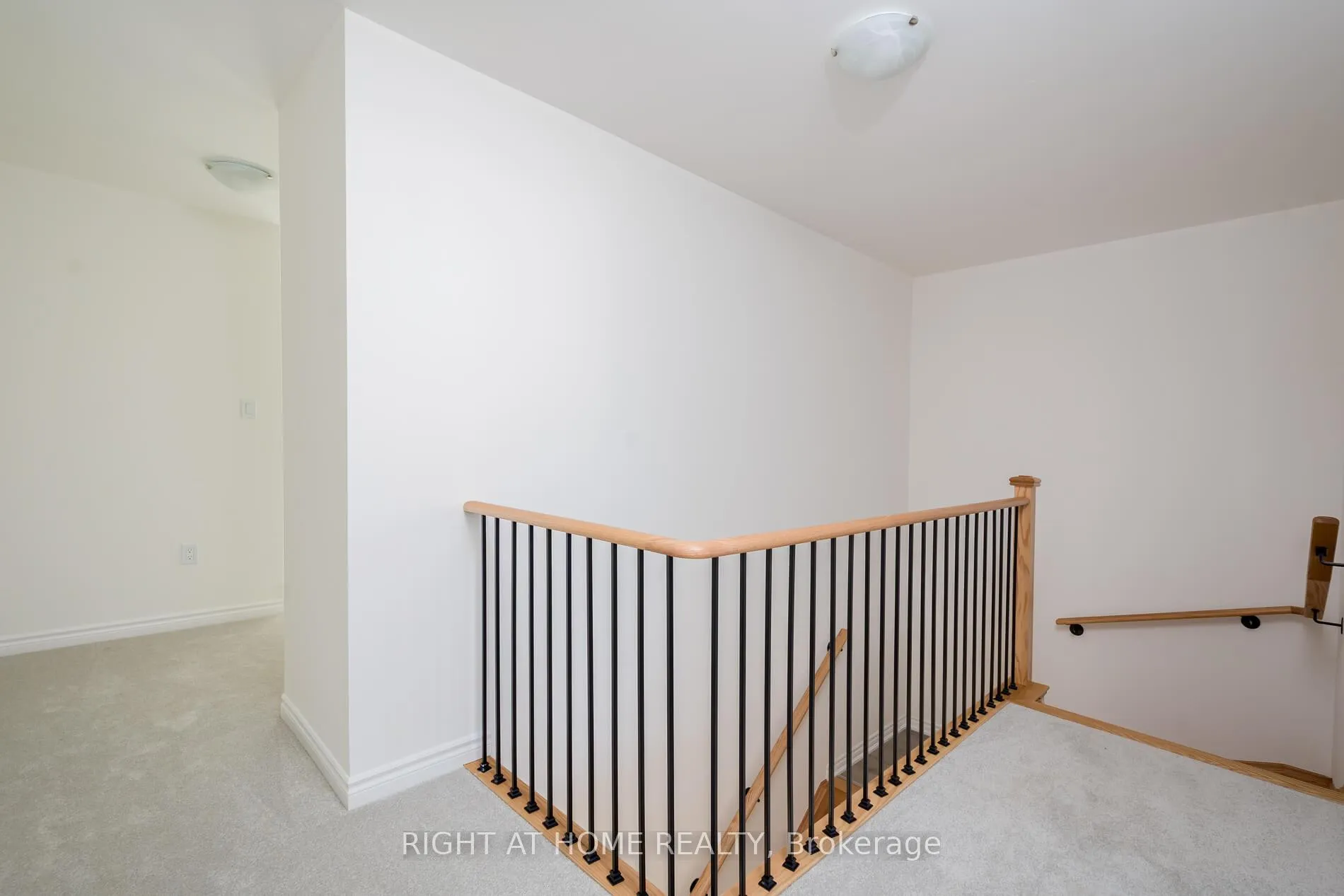 Photo 17 of 19 Ravenscraig Place, Innisfil, Cookstown — HOMEH