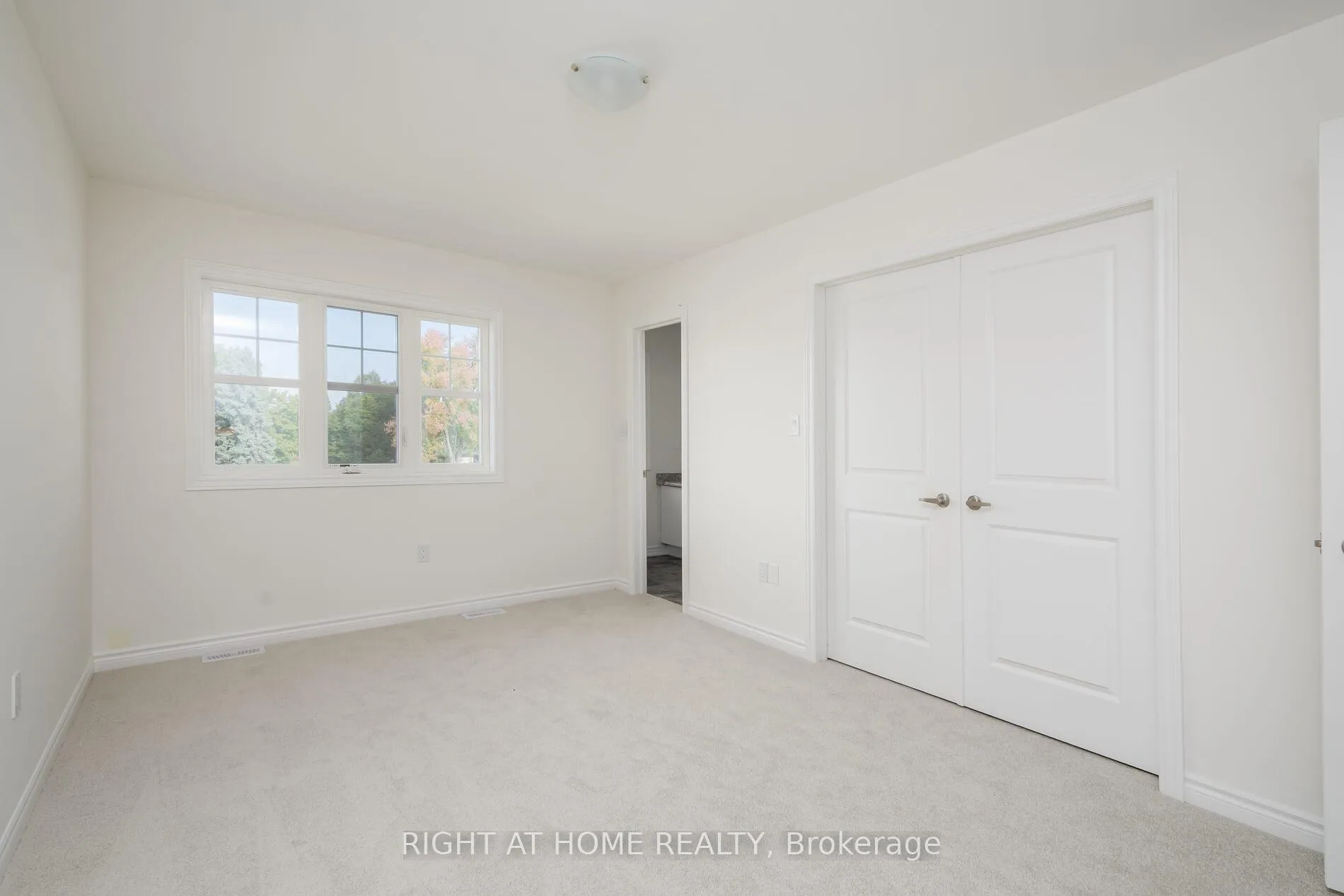 Photo 19 of 19 Ravenscraig Place, Innisfil, Cookstown — HOMEH