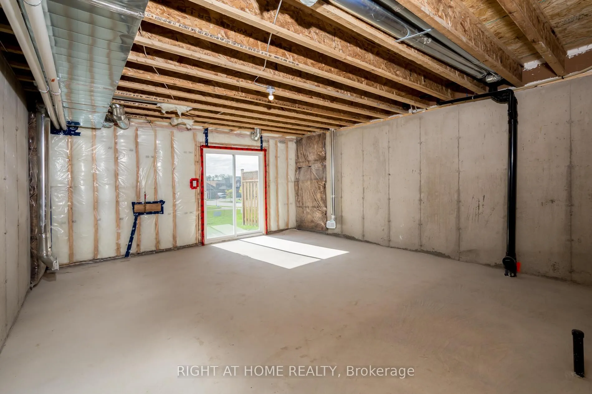 Photo 29 of 19 Ravenscraig Place, Innisfil, Cookstown — HOMEH