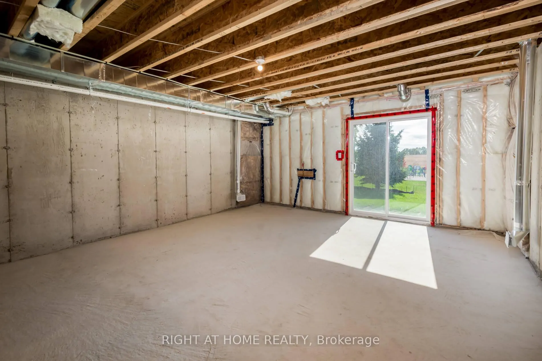 Photo 31 of 19 Ravenscraig Place, Innisfil, Cookstown — HOMEH