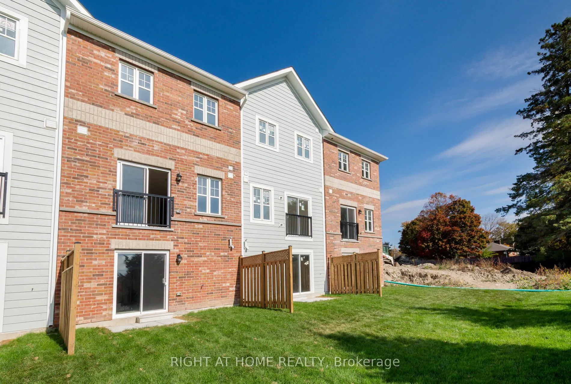 Photo 34 of 19 Ravenscraig Place, Innisfil, Cookstown — HOMEH