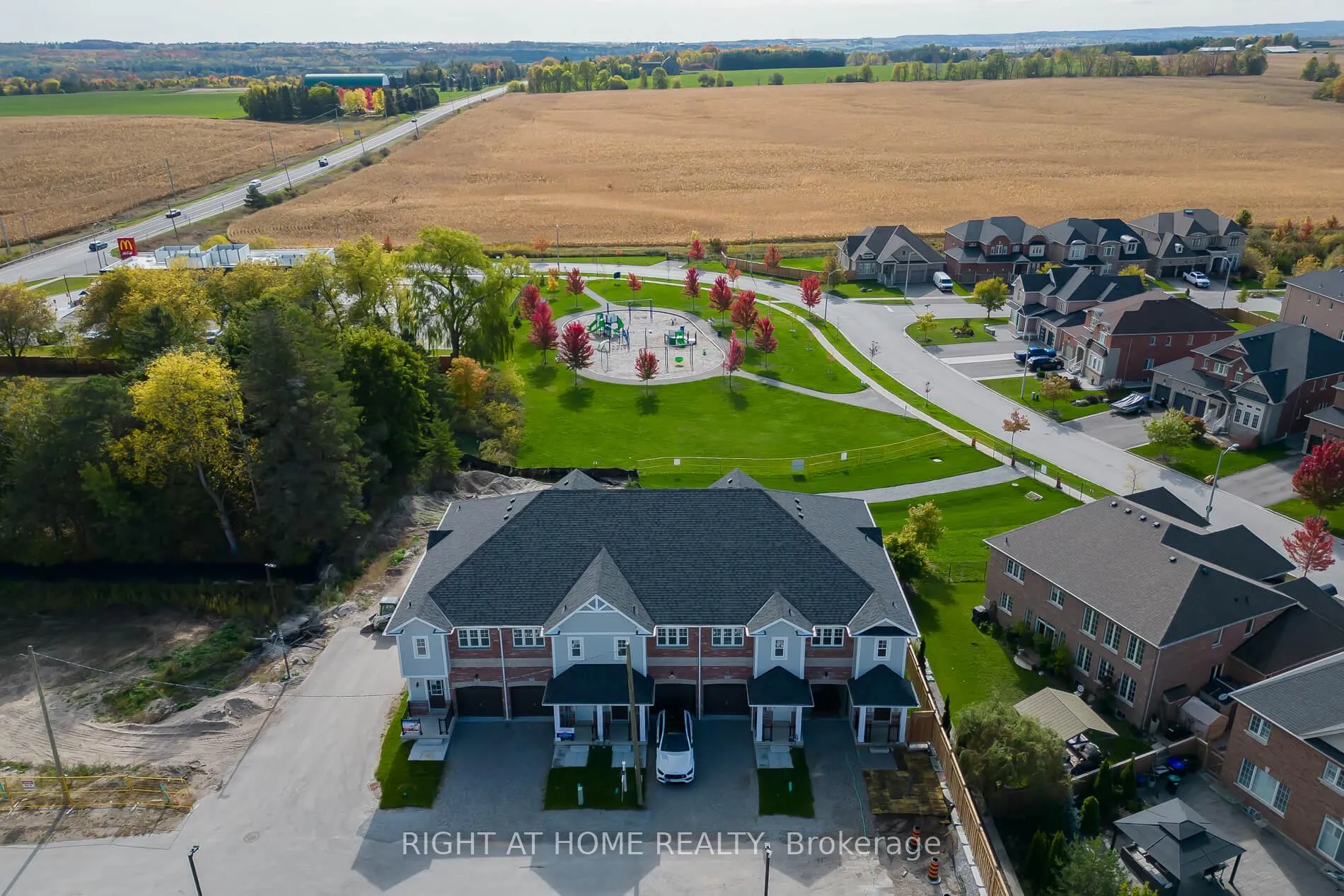 Photo 43 of 19 Ravenscraig Place, Innisfil, Cookstown — HOMEH