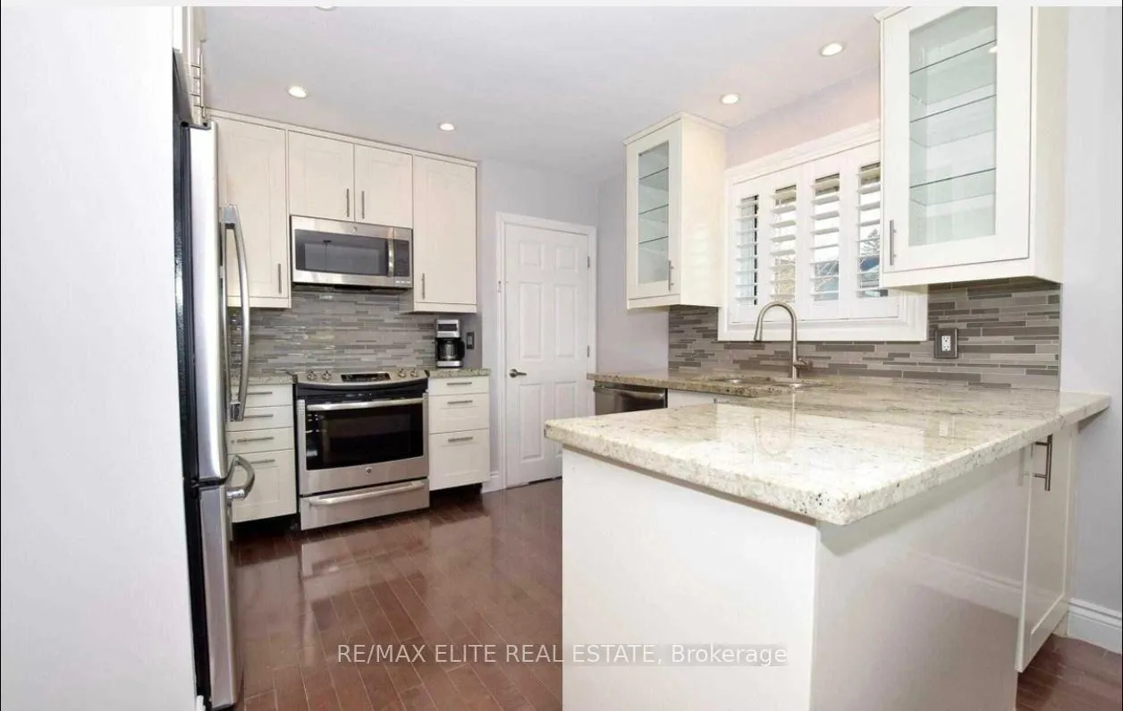 Photo 2 of 110 Front Street E, Whitby, Port Whitby — HOMEH