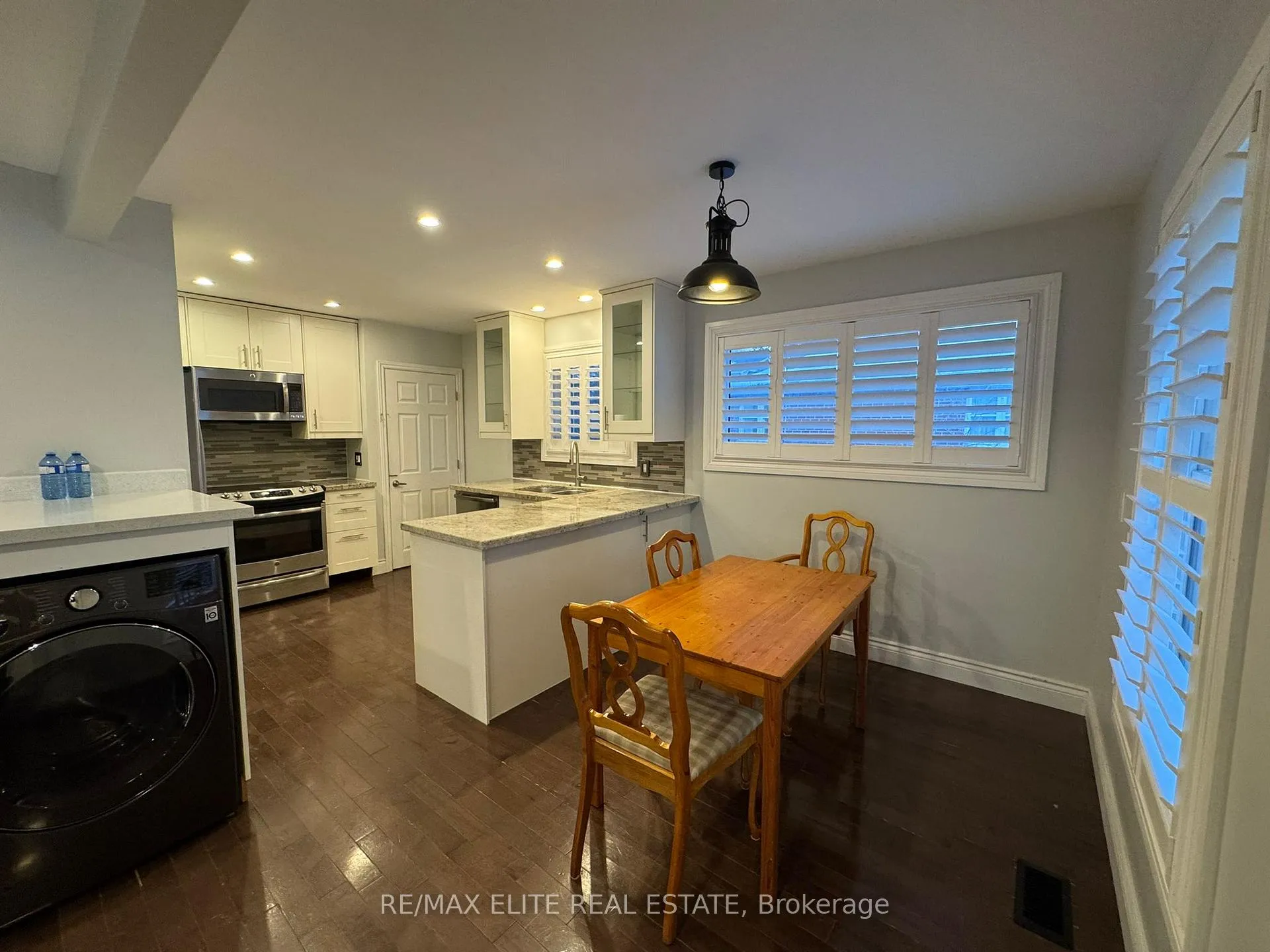 Photo 4 of 110 Front Street E, Whitby, Port Whitby — HOMEH