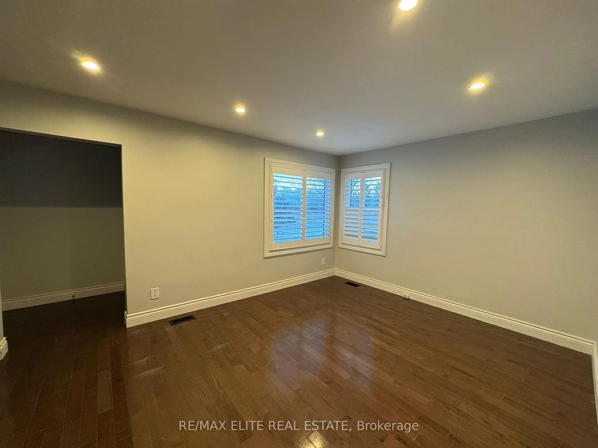 Photo 15 of 110 Front Street E, Whitby, Port Whitby — HOMEH