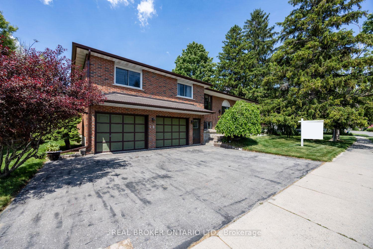 Photo 3 of 48 Queen Street, Clarington, Bowmanville — HOMEH