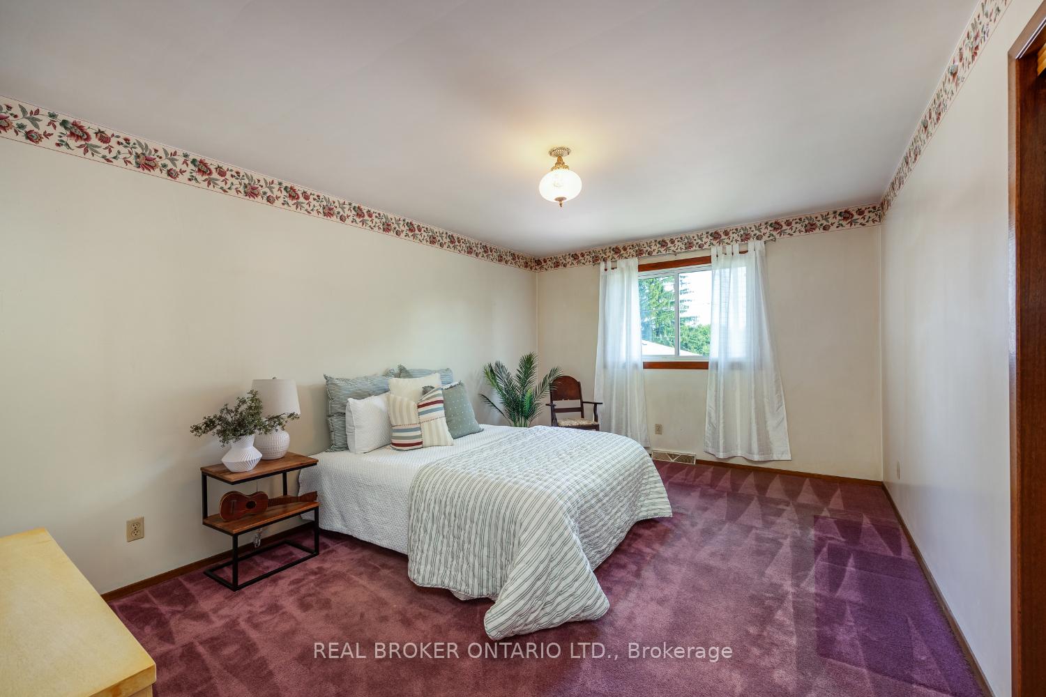 Photo 16 of 48 Queen Street, Clarington, Bowmanville — HOMEH
