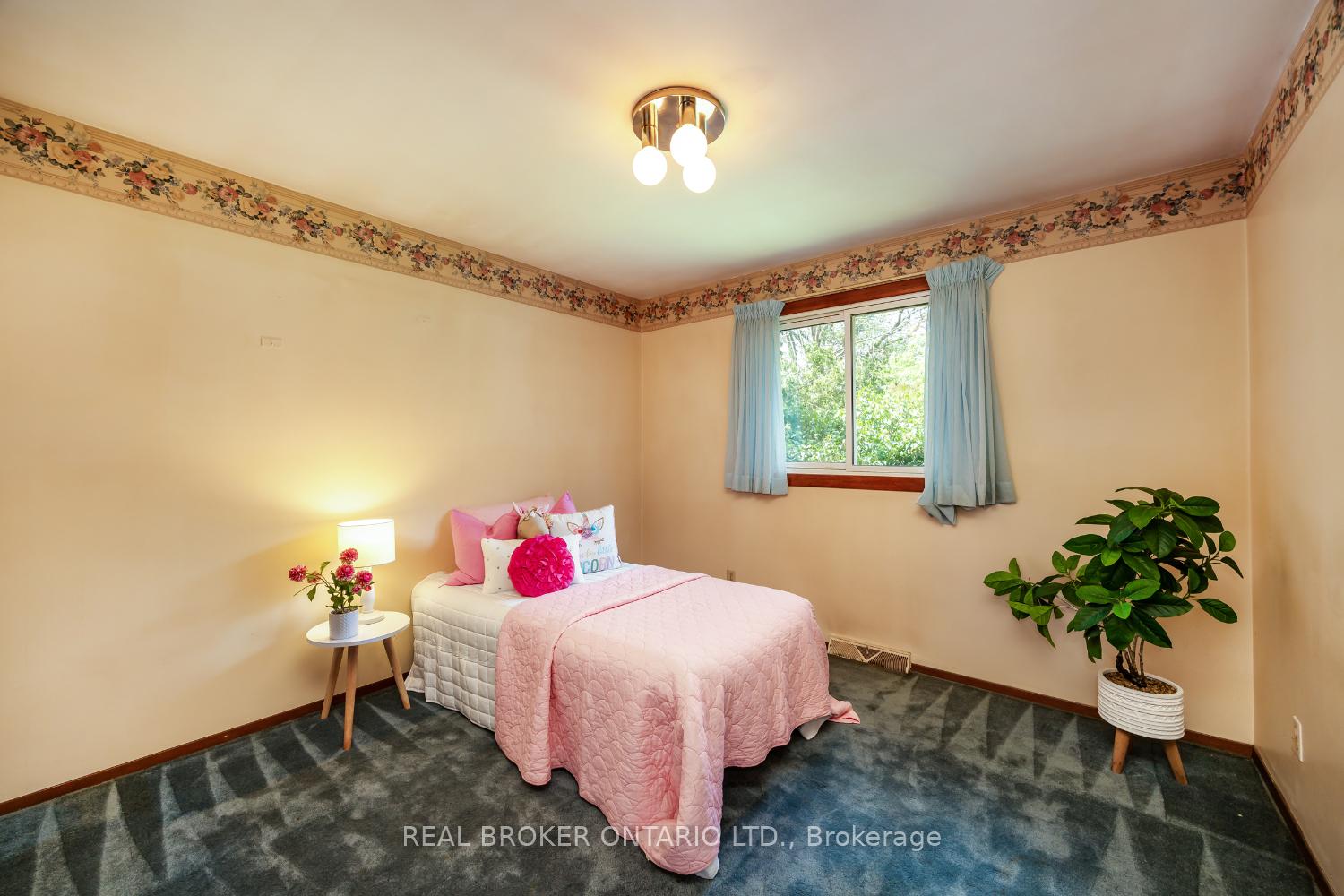 Photo 17 of 48 Queen Street, Clarington, Bowmanville — HOMEH