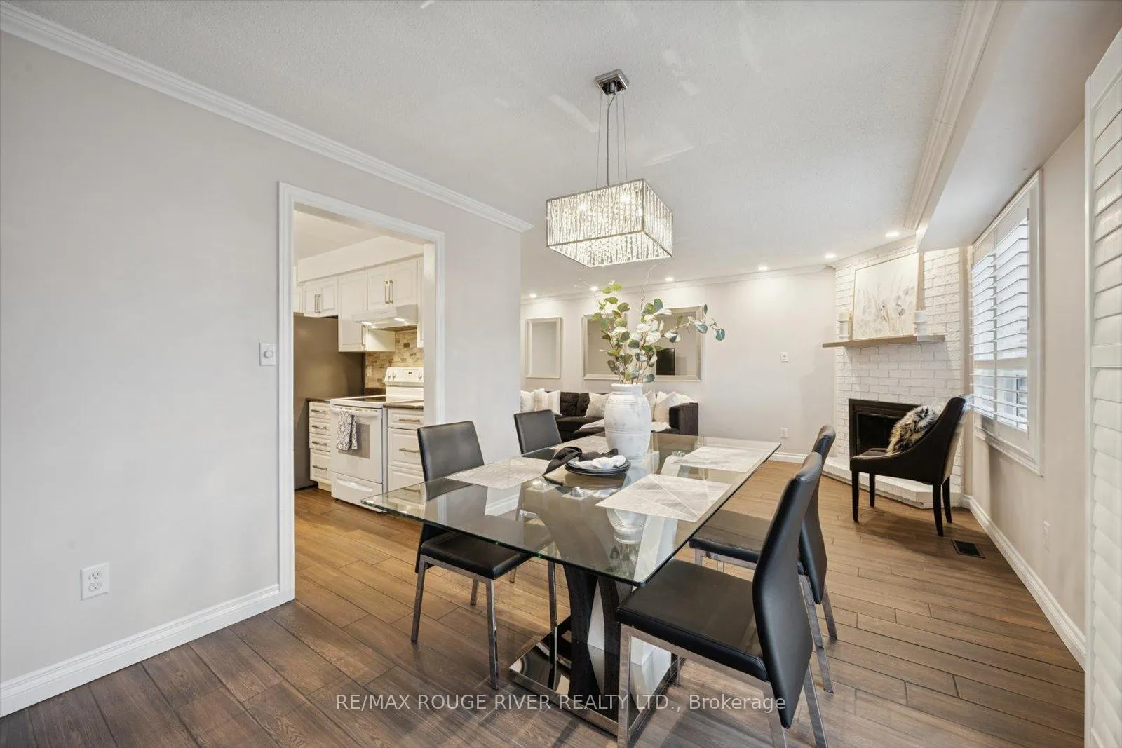 Photo 11 of 211 Ravenscroft Road, Ajax, Central West — HOMEH