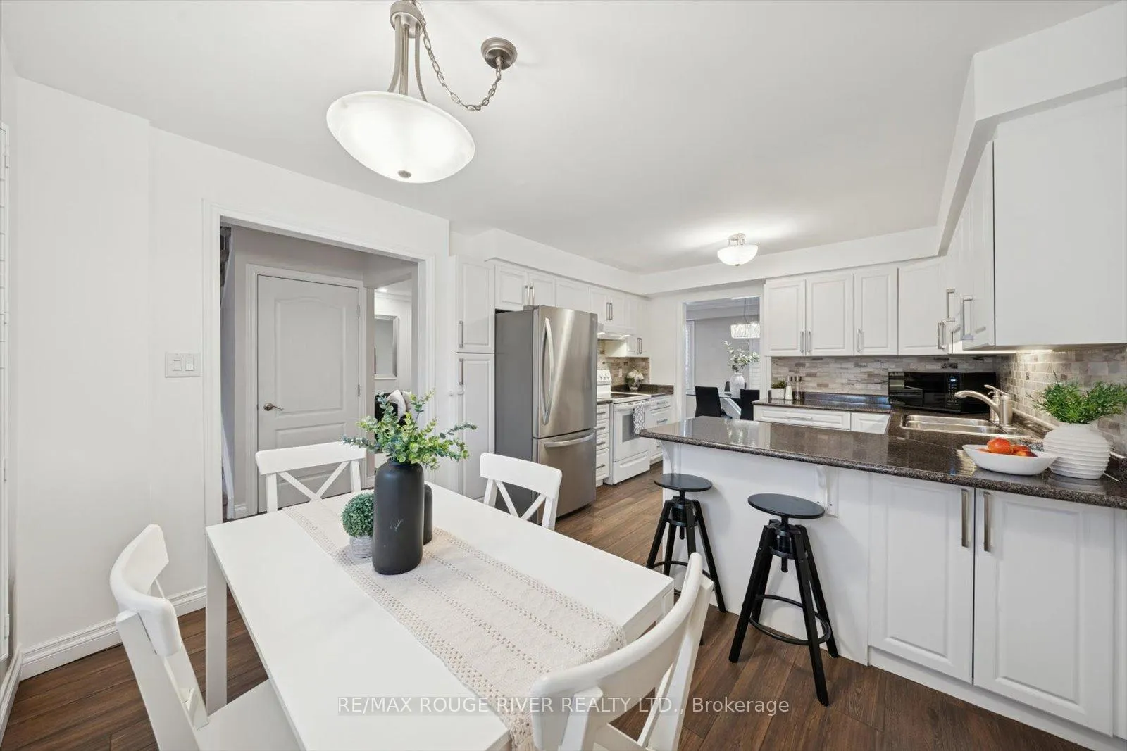 Photo 12 of 211 Ravenscroft Road, Ajax, Central West — HOMEH