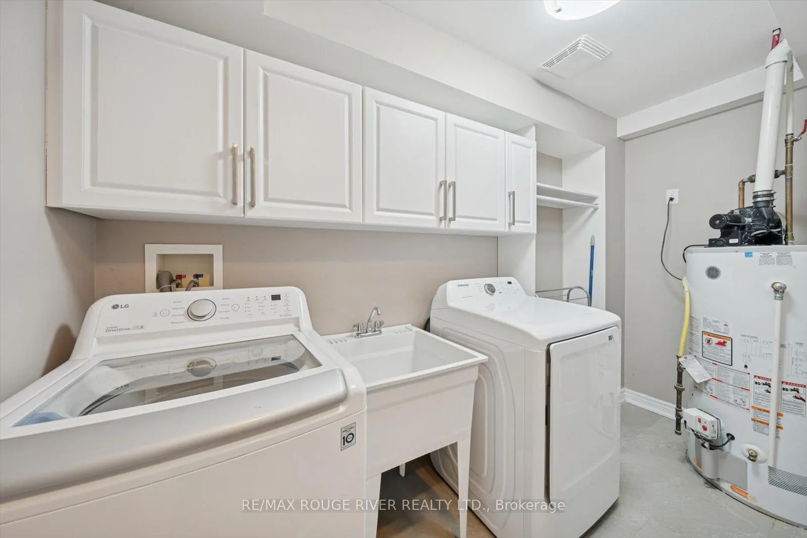 Photo 20 of 211 Ravenscroft Road, Ajax, Central West — HOMEH