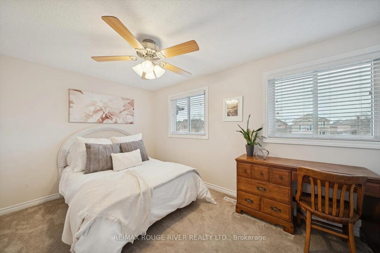 Photo 25 of 211 Ravenscroft Road, Ajax, Central West — HOMEH