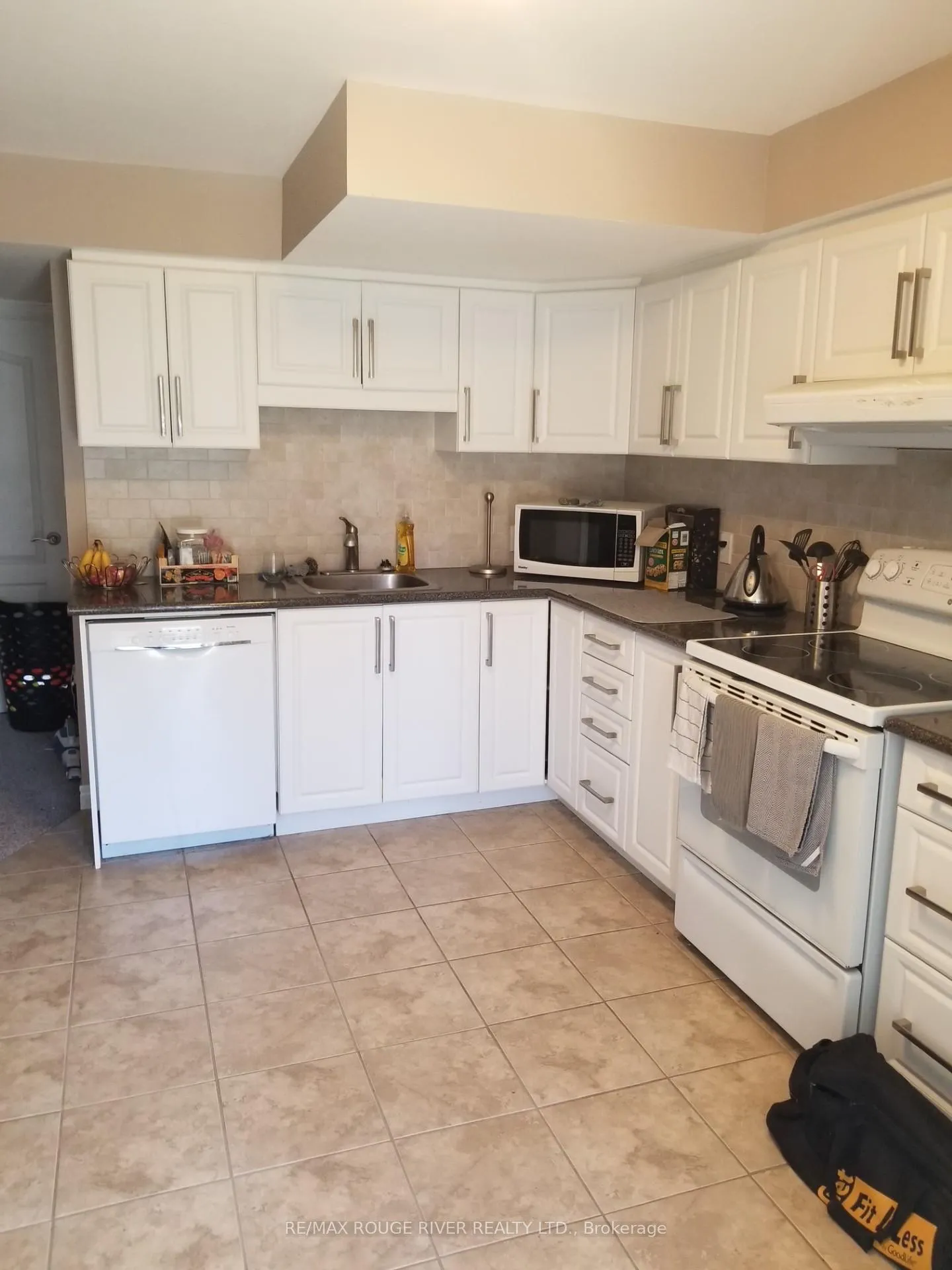 Photo 31 of 211 Ravenscroft Road, Ajax, Central West — HOMEH