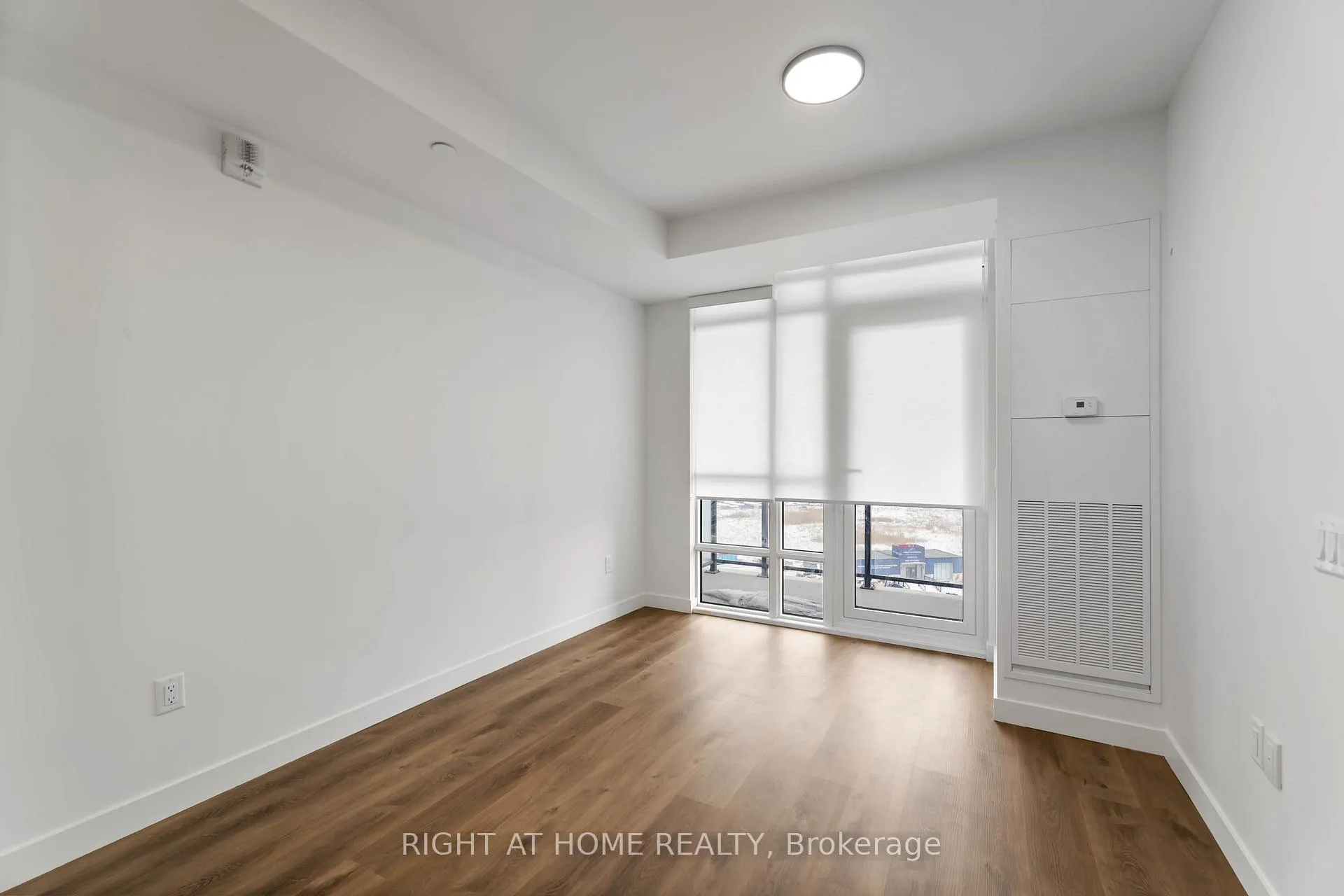 Photo 16 of Unit 717, 461 Green Road, Hamilton, Lakeshore — HOMEH