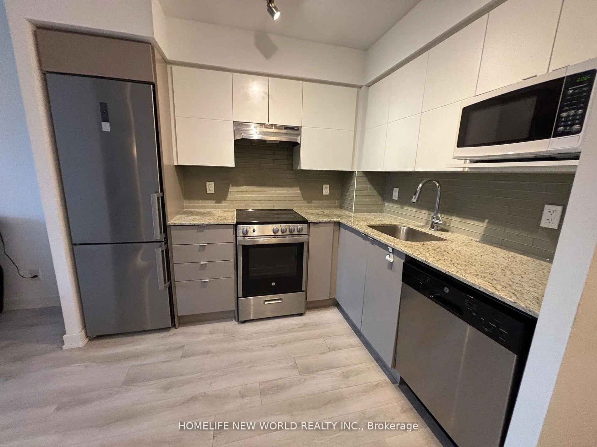 Photo 9 of Unit 524, 120 Varna Drive, Toronto, Englemount-Lawrence — HOMEH