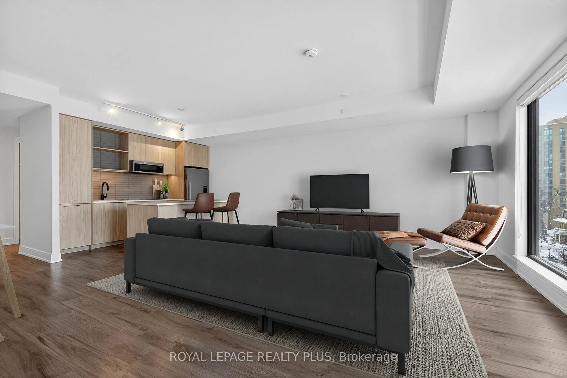 Photo 14 of Unit 616, 185 Dunlop Street E, Barrie, Lakeshore — HOMEH
