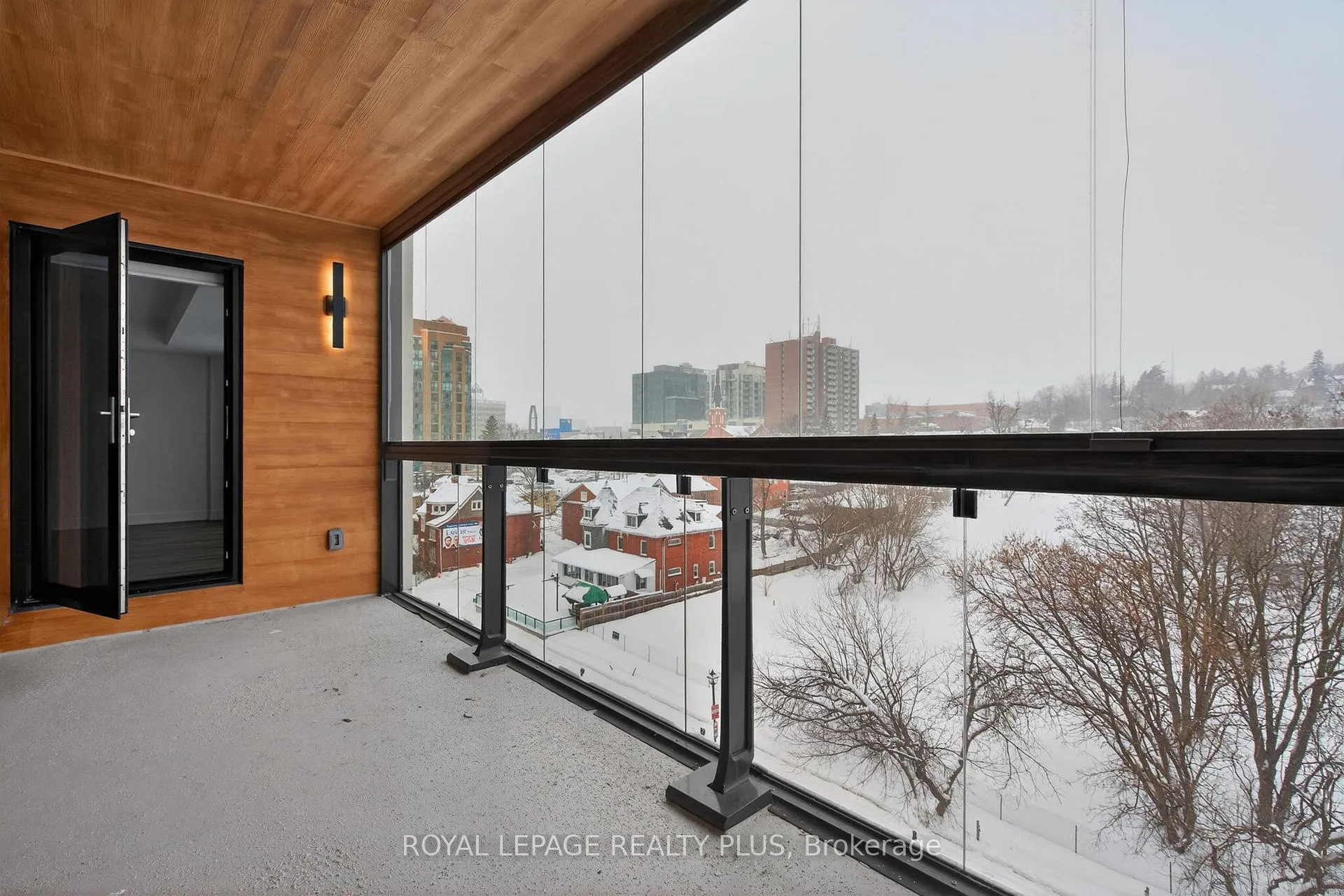 Photo 15 of Unit 616, 185 Dunlop Street E, Barrie, Lakeshore — HOMEH