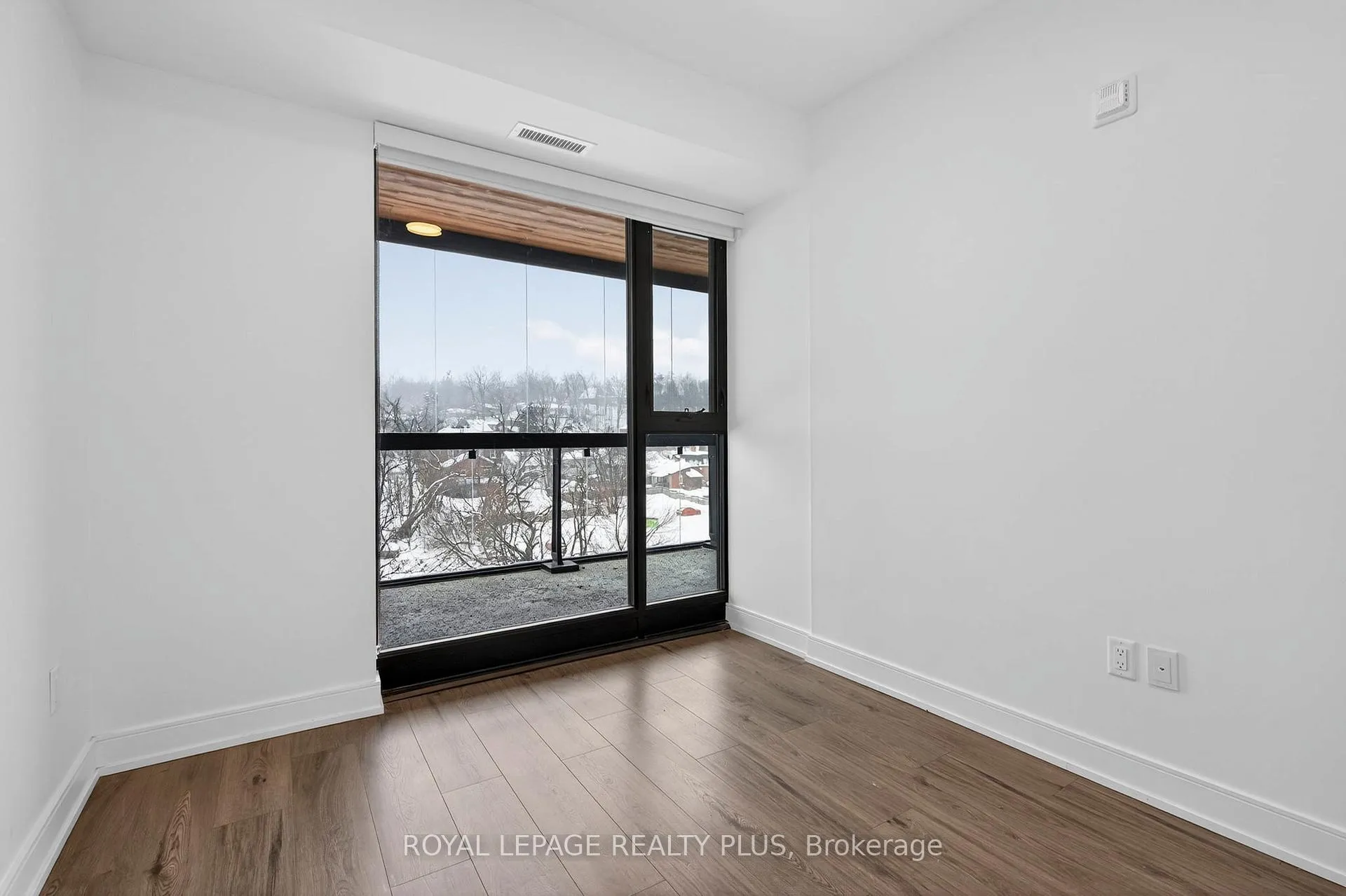 Photo 25 of Unit 616, 185 Dunlop Street E, Barrie, Lakeshore — HOMEH